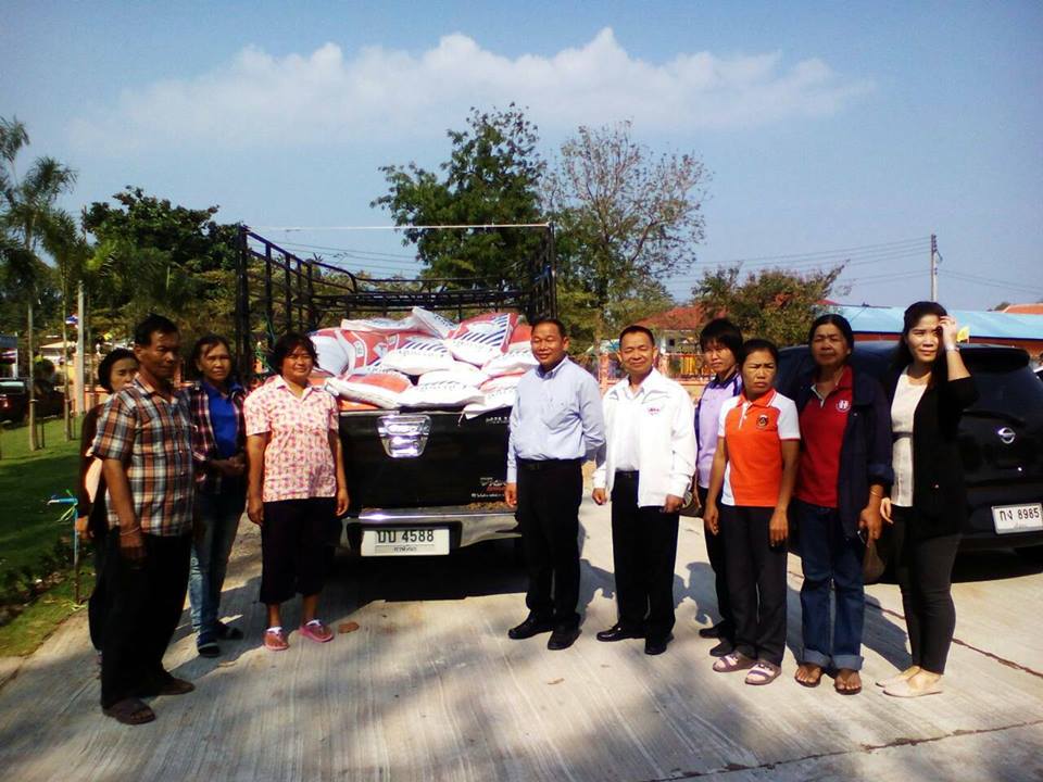 เยี่ยมให้กำลังใจและติดตามครัวเรือนยากจนตามโครงการพัฒนาชีวิตเพียงพอ บนวิถีความพอเพียง บ้านหัวนา หมู่ 6 ต.ห้วยแก้ง อ.กุดชุม จ.ยโสธร