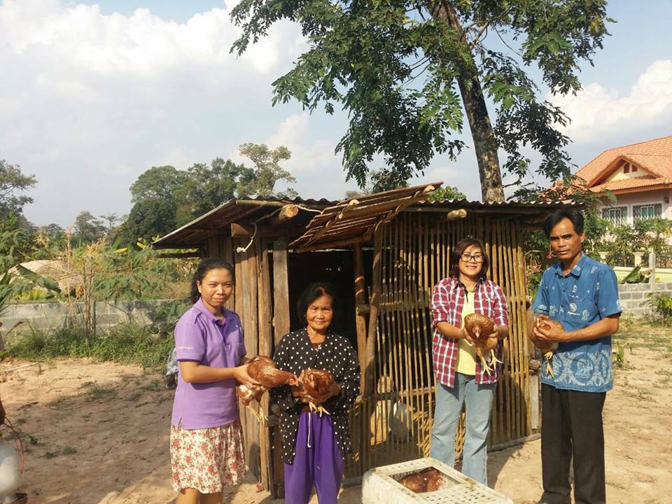 เยี่ยมให้กำลังใจและติดตามครัวเรือนยากจน ตามโครงการพัฒนาชีวิตเพียงพอ บนวิถีความพอเพียง บ้านโคกสำราญ ต.โคกสำราญ อ.เลิงนกทา จ.ยโสธร