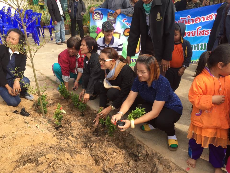 กิจกรรมตามโครงการส่งเสริมการขับเคลื่อนการพัฒนาตามปรัชญาของเศรษฐกิจพอเพียงในภาคการเกษตรและชนบท กิจกรรม การให้การศึกษาชุมชนจัดเวทีประชาคมทำแผนชุมชน โดยดำเนินกิจกรรมเวทีที่ 1 : เวทีชี้แจงและวางแผนการจัดเก็บข้อมูล