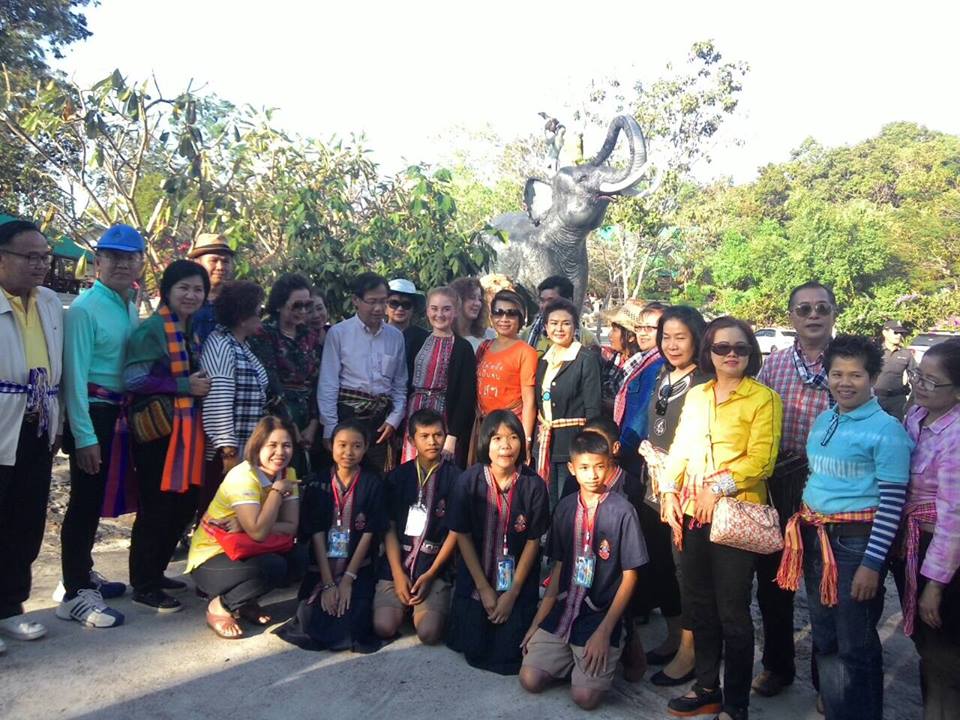 โครงการ”งาน พช.ยโสธร ก้าวไกล ด้วยน้ำใจ ท่าน ผู้ว่าฯ “