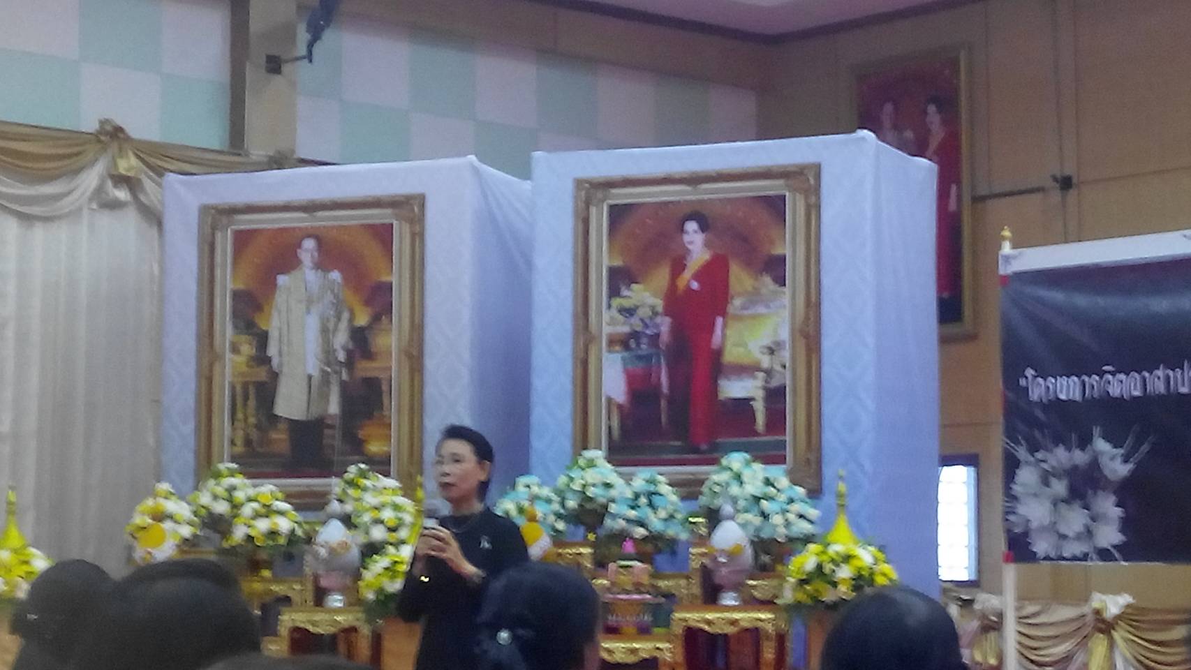 @พช.ยโสธร…เมืองบั้งไฟโก้ แตงโมหวาน…”โครงการจิตอาสาประดิษฐ์ดอกไม้จันทน์พระราชทาน” จังหวัดยโสธร