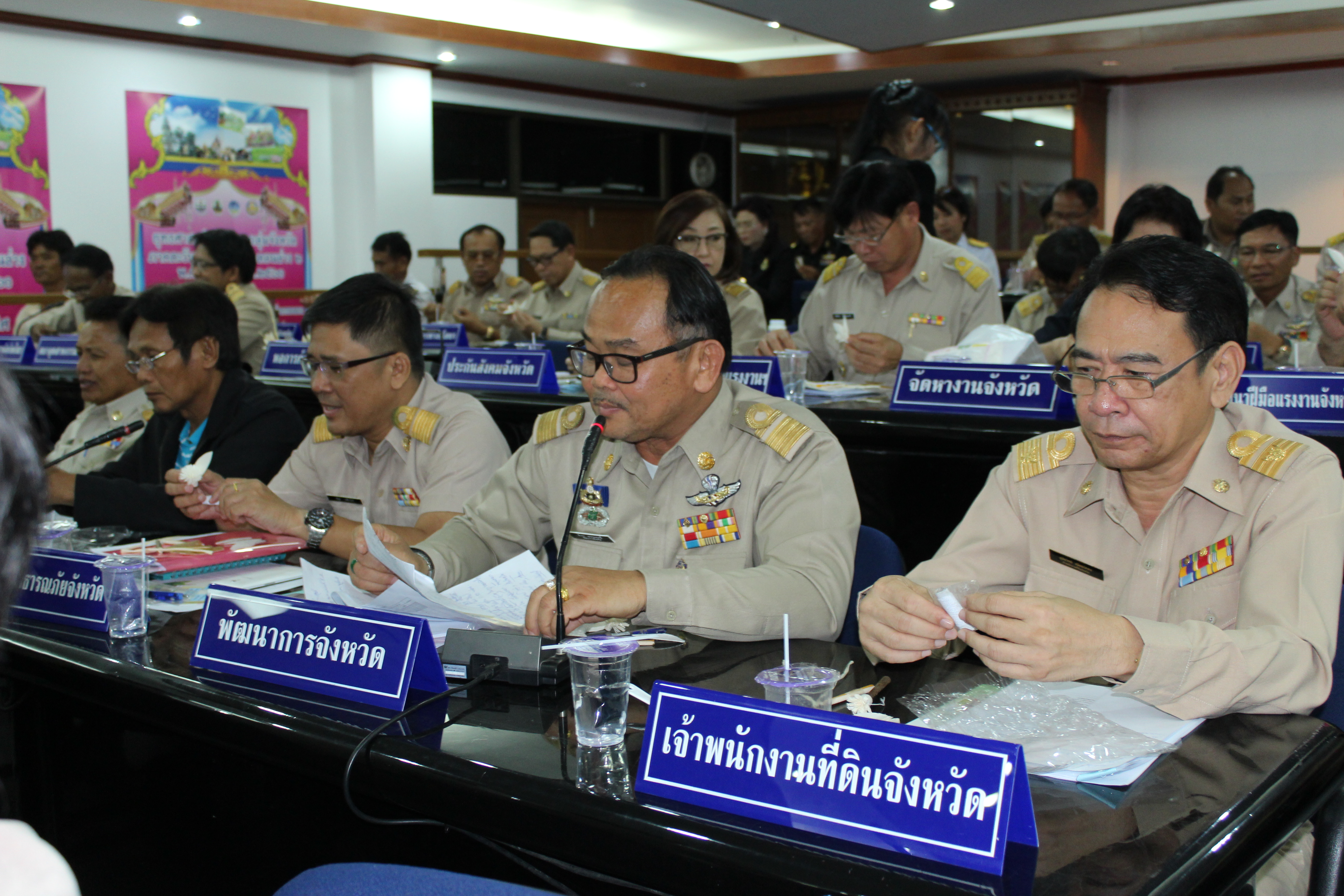 @พช.ยโสธร…เมืองบั้งไฟโก้ แตงโมหวาน…โครงการจิตอาสาประดิษฐ์ดอกไม้จันทน์พระราชทาน” จังหวัดยโสธร