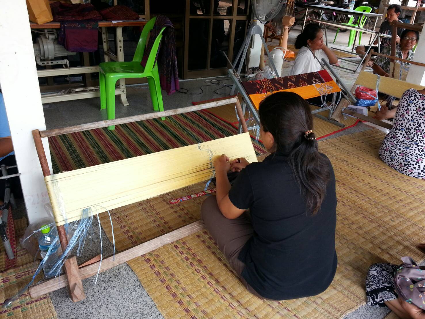 @พช.ยโสธร…เมืองบั้งไฟโก้ แตงโมหวาน…ดำเนินโครงการงบกลุ่ม จว.ปี 2560 กิจกรรมการออกแบบลวดลายผ้าไหมฯ