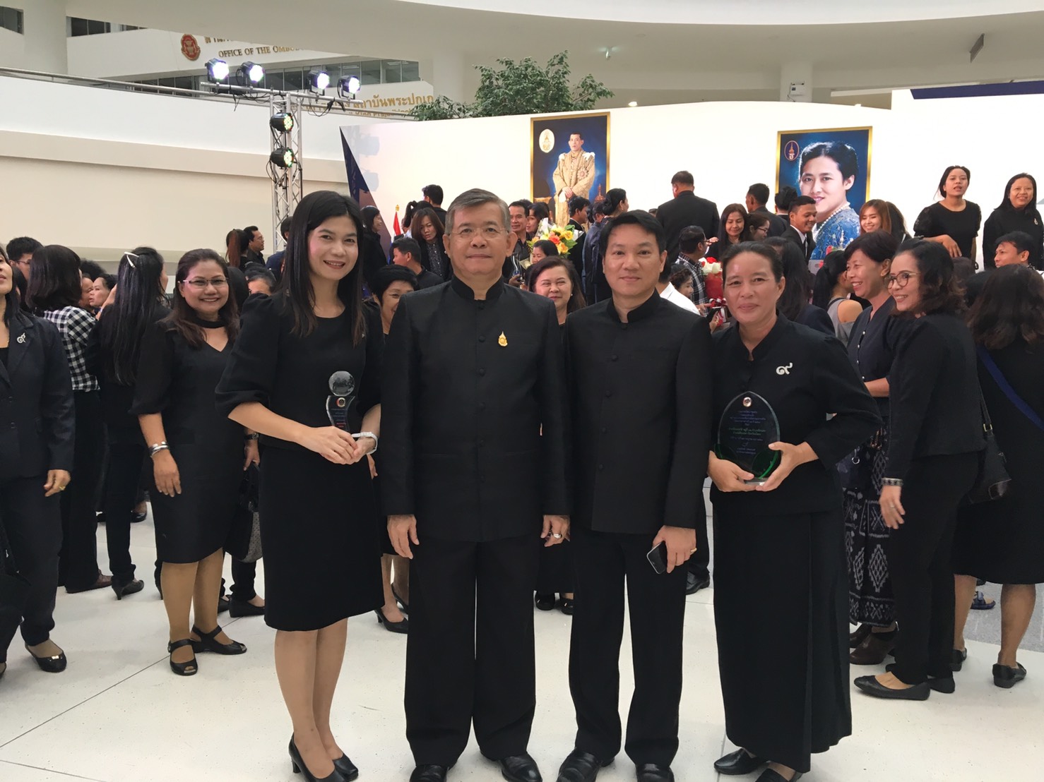 @พช.ยโสธร ร่วมพิธีเปิดงานมหกรรมสานพลังประชารัฐ พัฒนาเศรษฐกิจฐานราก (CD Day 2017)