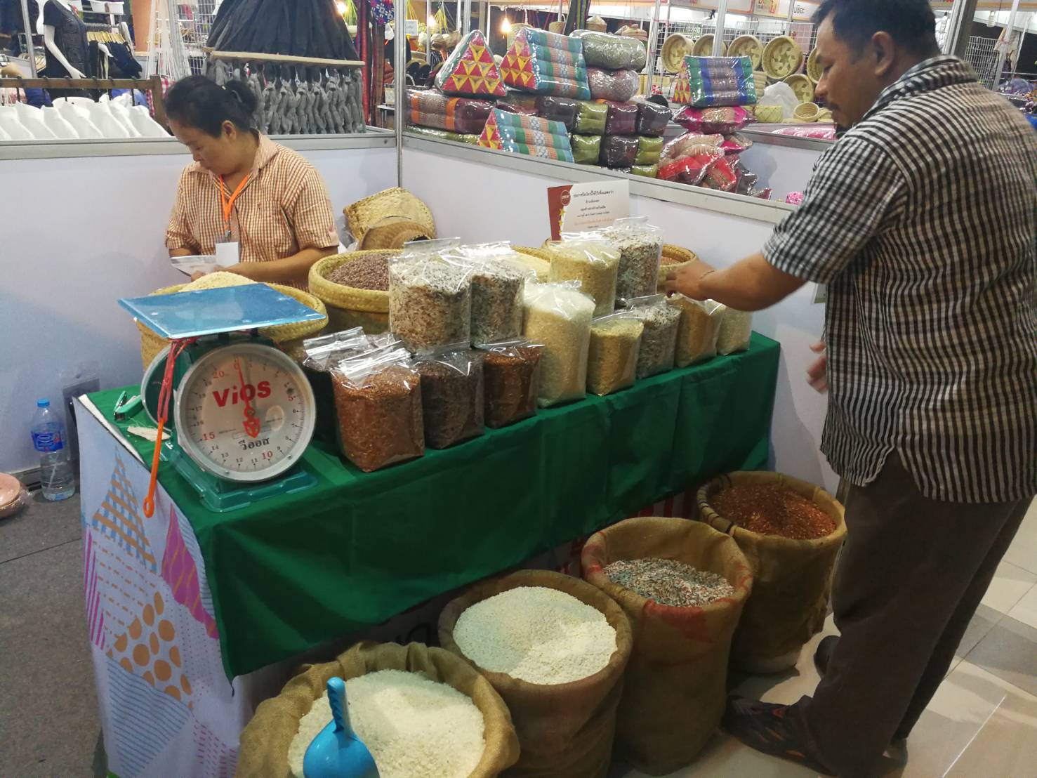 @พช.ยโสธร จัดงานเด็ดสาระตี่…ม่วนอีหลี ของดีเมืองบั้งไฟ Enjoy…Yasothon