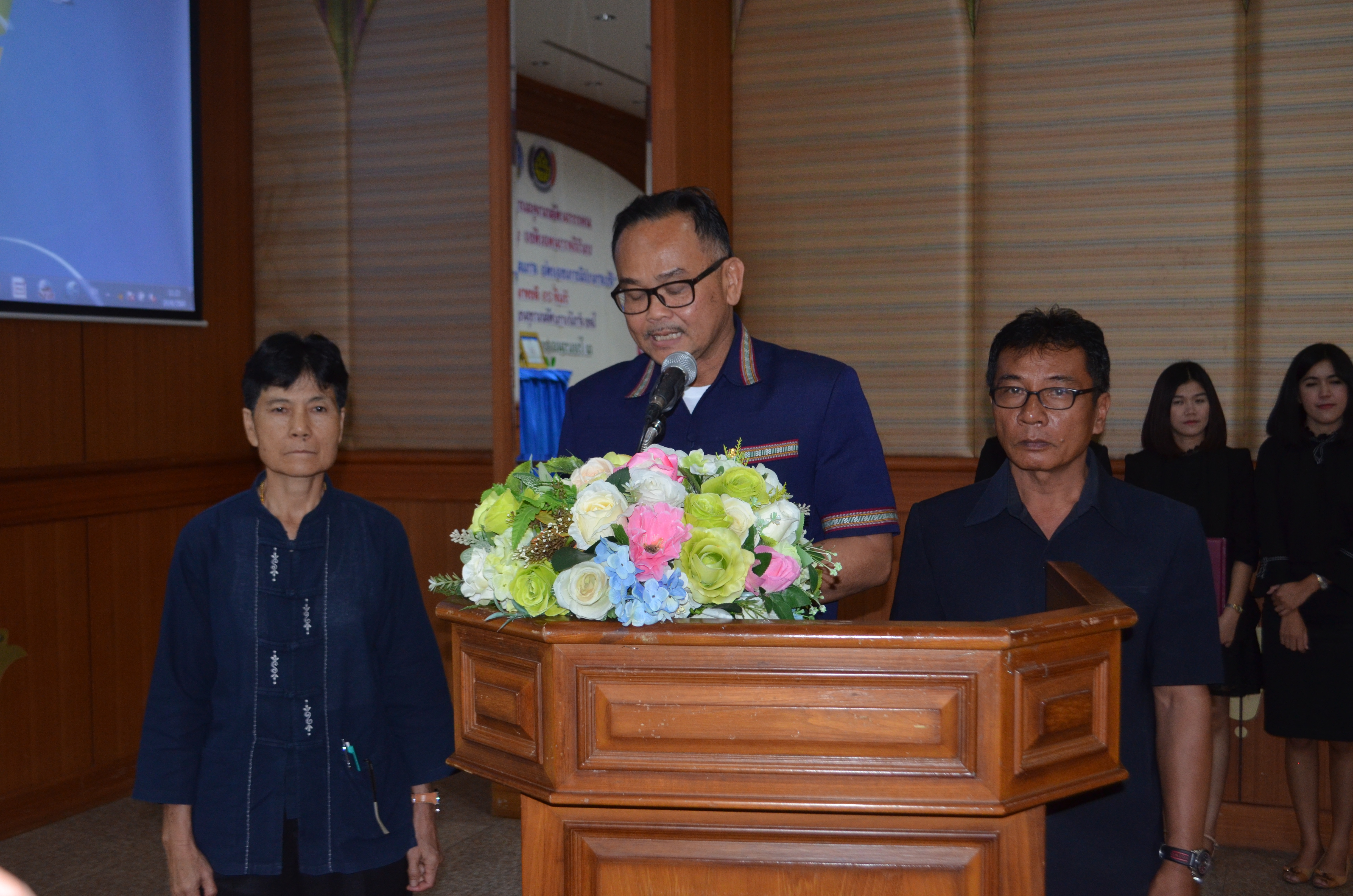 มหกรรมพัฒนาคุณภาพชีวิตคนยโสธร บนวิถีความพอเพียง ประจำปี 2560 “สืบสานปณิธานของพ่อ สานต่อสู่การพัฒนาที่ยั่งยืน”