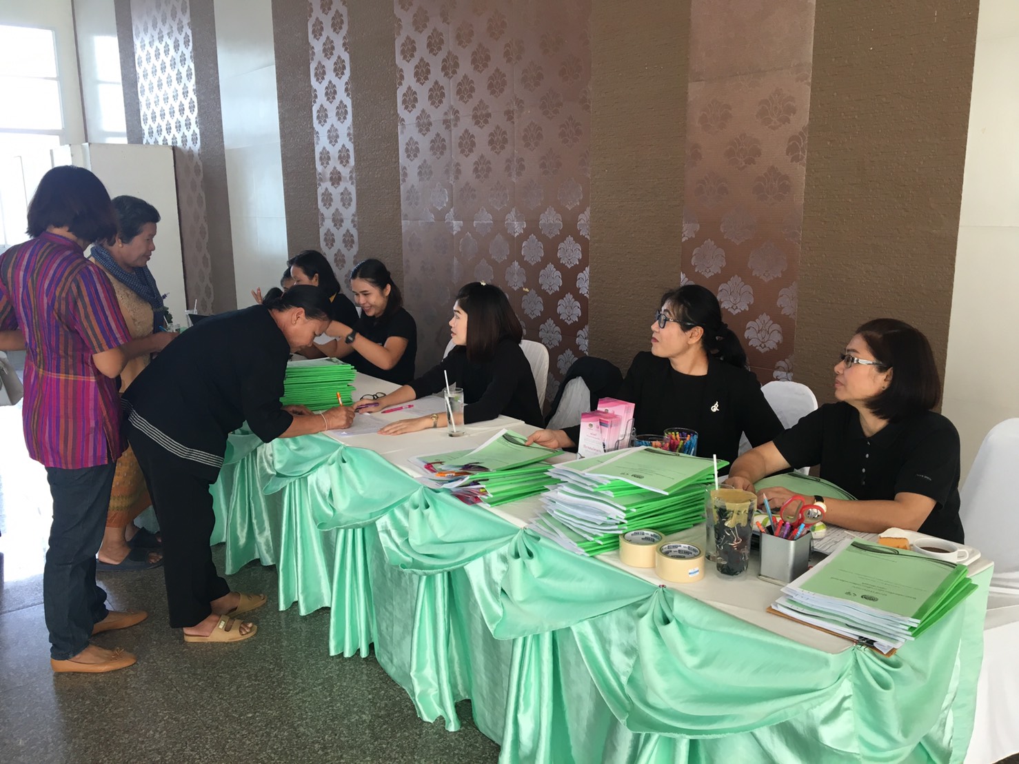 @พช.ยโสธร ขับเคลื่อนโครงการส่งเสริมองค์ความรู้ในการพัฒนาผลิตภัณฑ์กลุ่มอาชีพสตรี