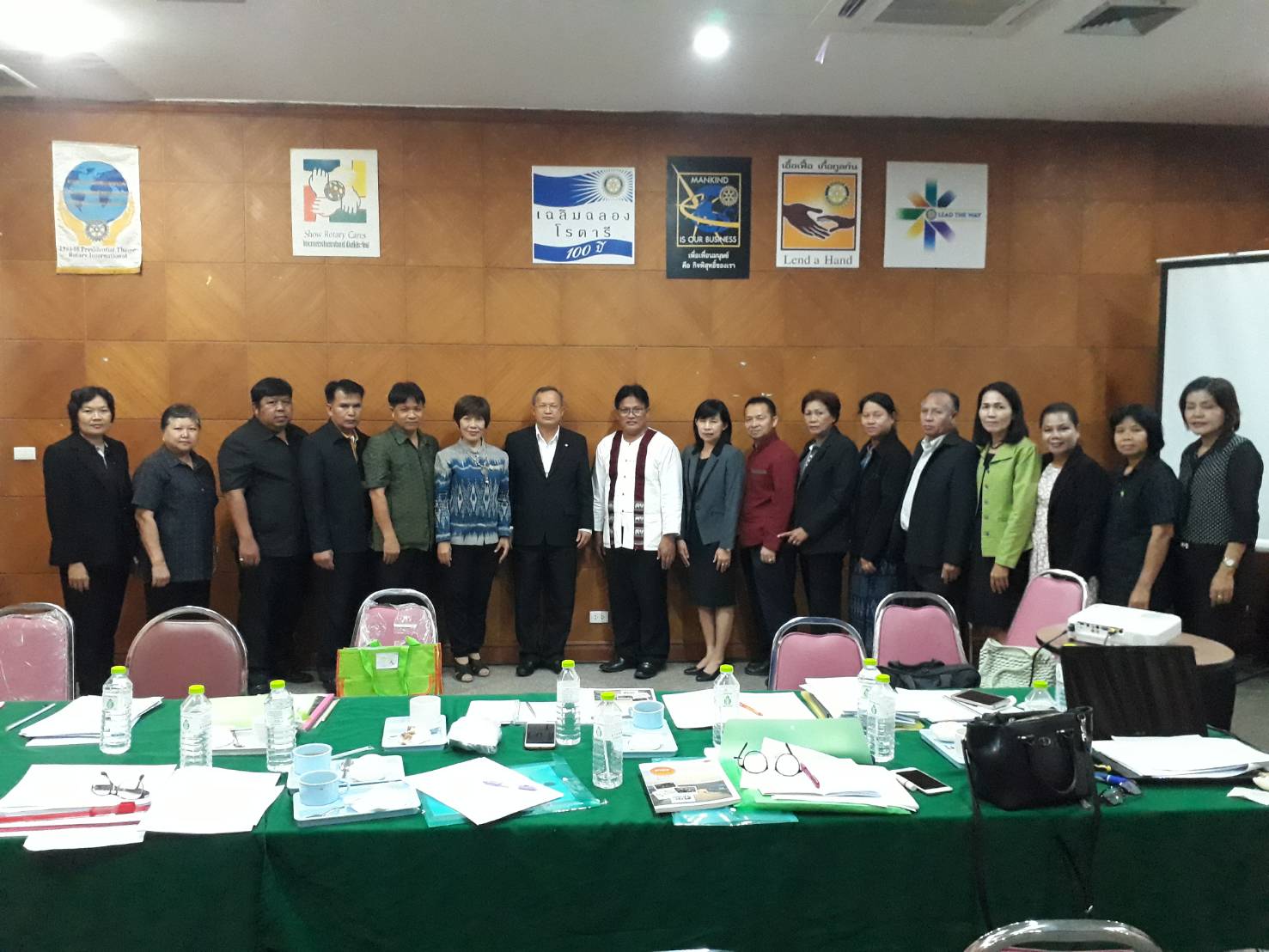 @ยโสธร….รับมอบนโยบายการดำเนินงานโครงการ OTOP นวัตวิถี