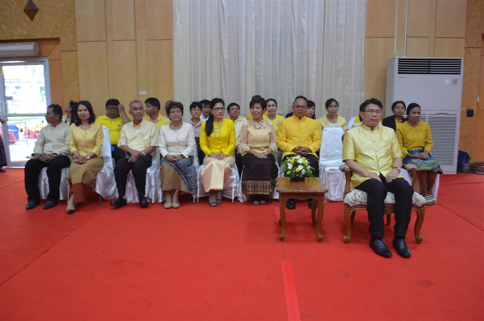 @ยโสธร…สตรียโสธร เทิดไท้องค์ราชา