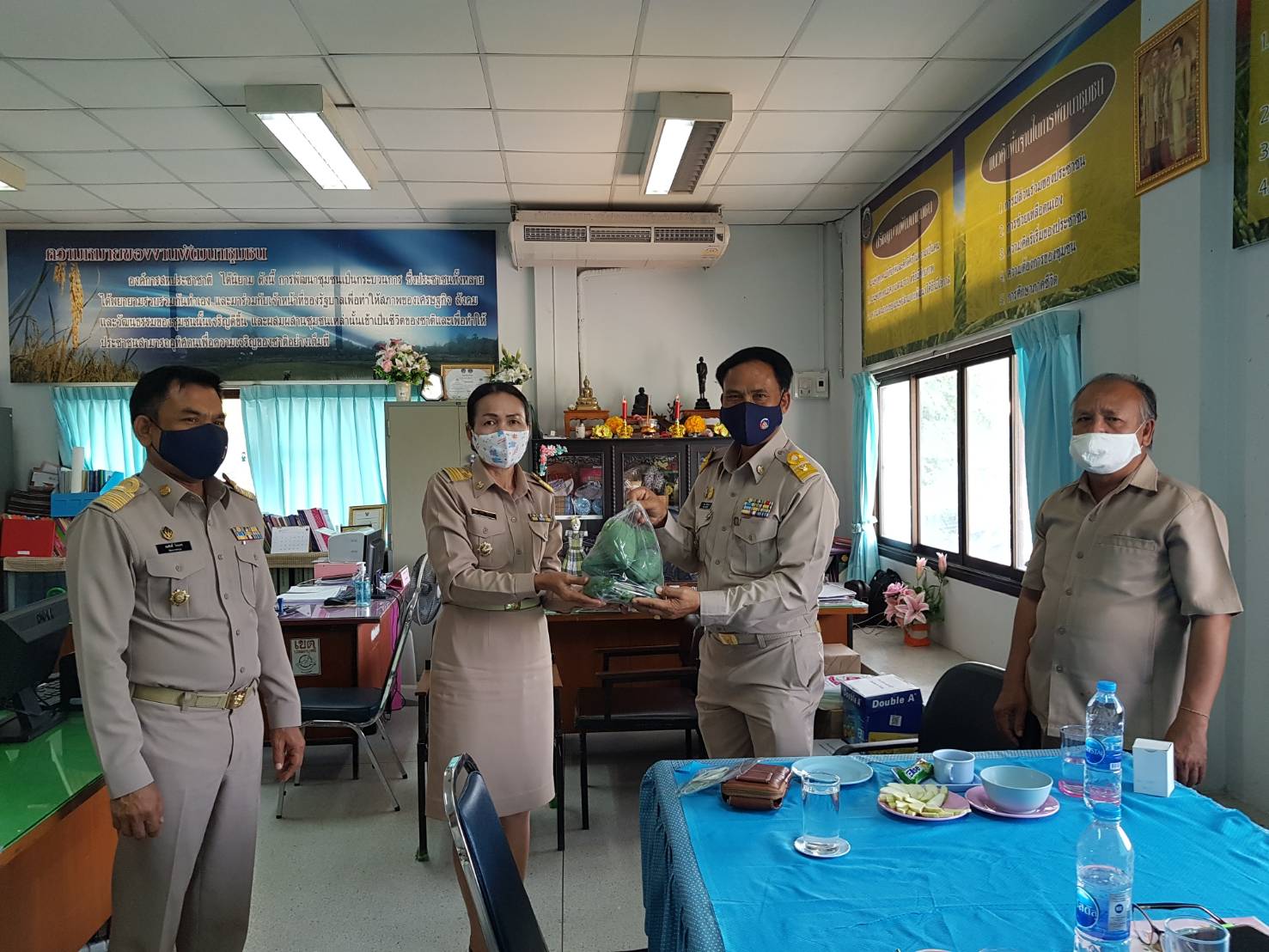 ยโสธร….เยี่ยมให้กำลังใจ เจ้าหน้าที่พัฒนาชุมชนอำเภอคำเขื่อนแก้ว