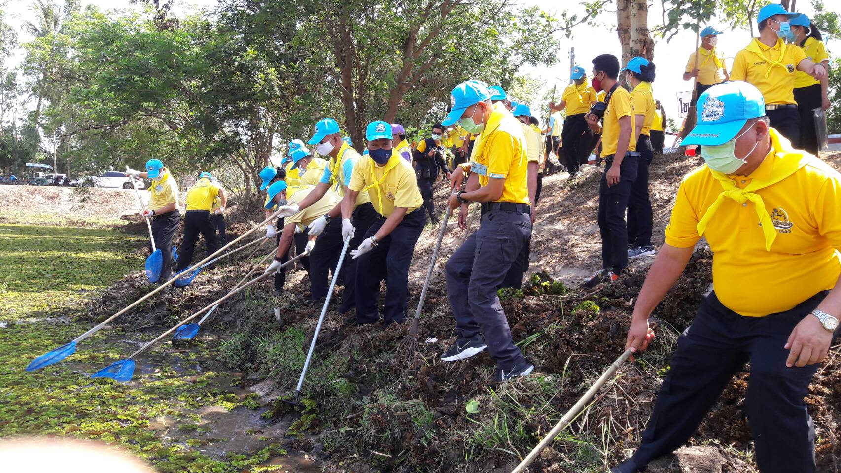 ยโสธร…ร่วมกิจกรรมจิตอาสาพัฒนาชุมชน ริมน้ำ คูคลอง