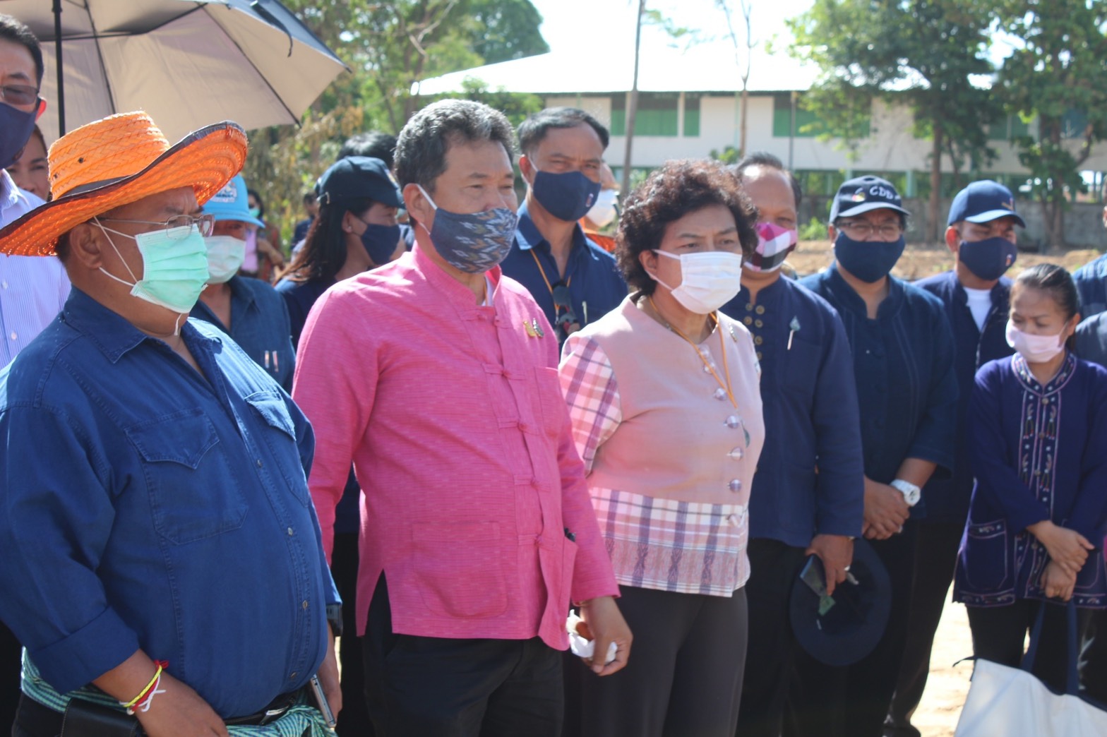 ยโสธร…ร่วมกิจกรรมโครงการขับเคลื่อนพื้นที่ต้นแบบการพัฒนาคุณภาพชีวิตตามหลักทฤษฎีใหม่ ของพระบาทสมเด็จพระเจ้าอยู่หัว รัชกาลที่ 9 ประยุกต์ สู่ “โคก หนอง นา โมเดล”