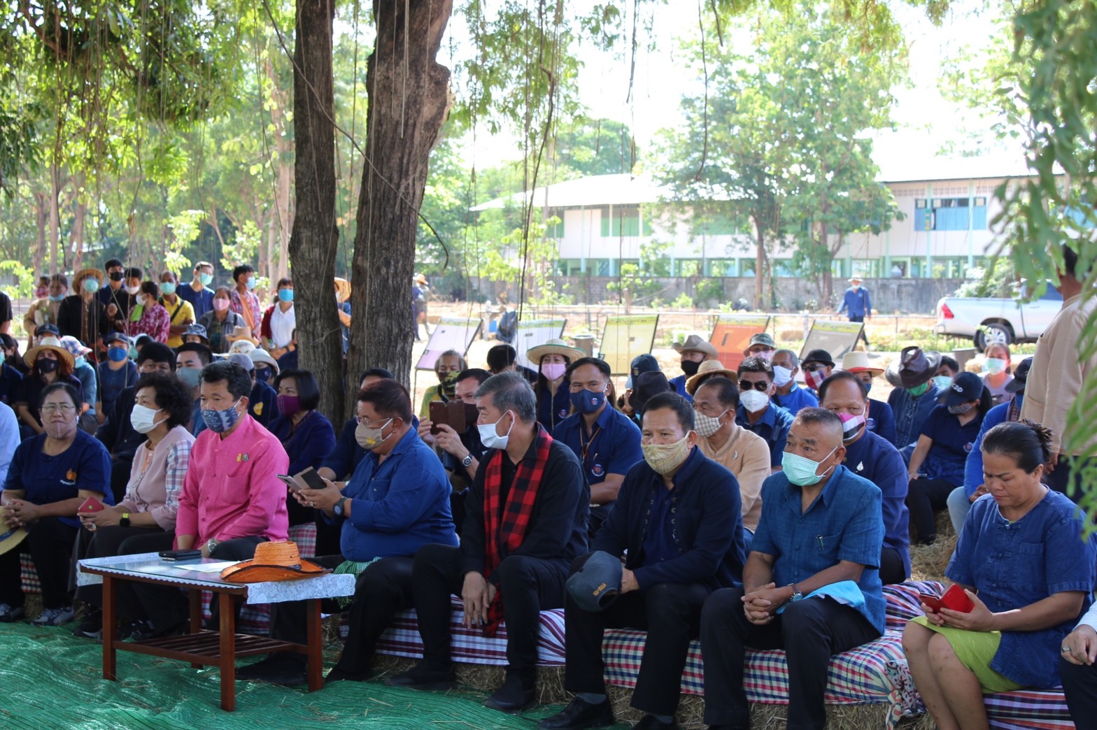 ยโสธร…ร่วมกิจกรรมโครงการขับเคลื่อนพื้นที่ต้นแบบการพัฒนาคุณภาพชีวิตตามหลักทฤษฎีใหม่ ของพระบาทสมเด็จพระเจ้าอยู่หัว รัชกาลที่ 9 ประยุกต์ สู่ “โคก หนอง นา โมเดล”