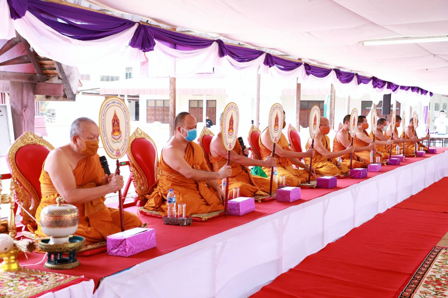 ยโสธร…ร่วมพิธีเจริญพระพุทธมนต์สมโภชพระพุทธบุษยรัตน์และพระธาตุพระอานนท์เฉลิมพระเกียรติ และถวายพระราชกุศลแด่สมเด็จพระนางเจ้าฯ พระบรมราชินี
