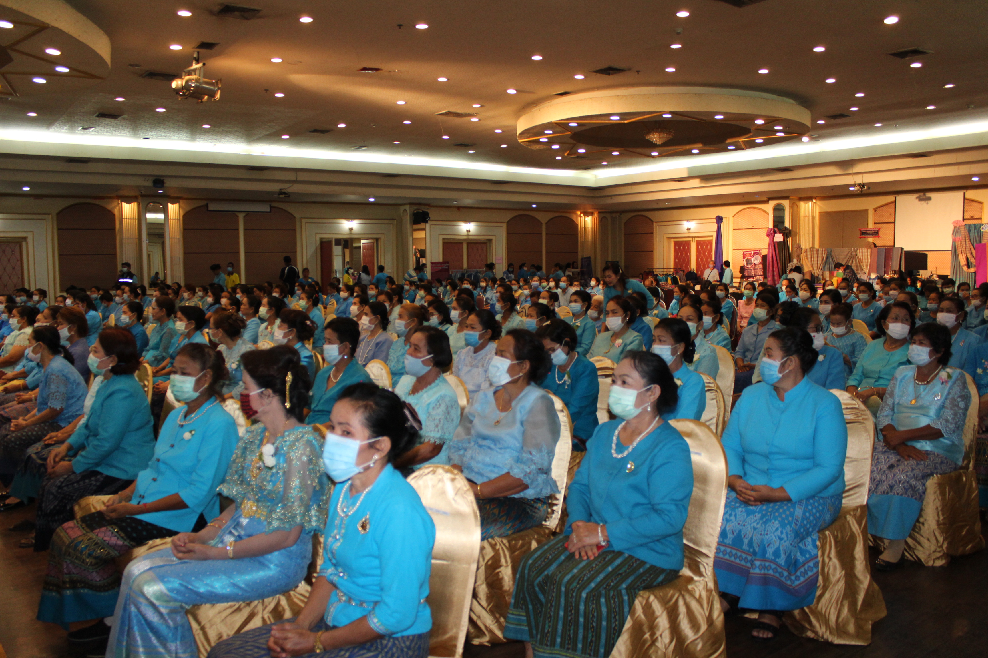 พช.ยโสธรผนึกพลังสตรียโสธรจัดกิจกรรม “รวมพลังไทยเทิดทูนพระเกียรติสมเด็จพระนางเจ้าสิริกิติ์ พระบรมราชินีนาถ พระบรมราชชนนีพันปีหลวง เนื่องในวันแม่แห่งชาติ ประจำปี 2563”