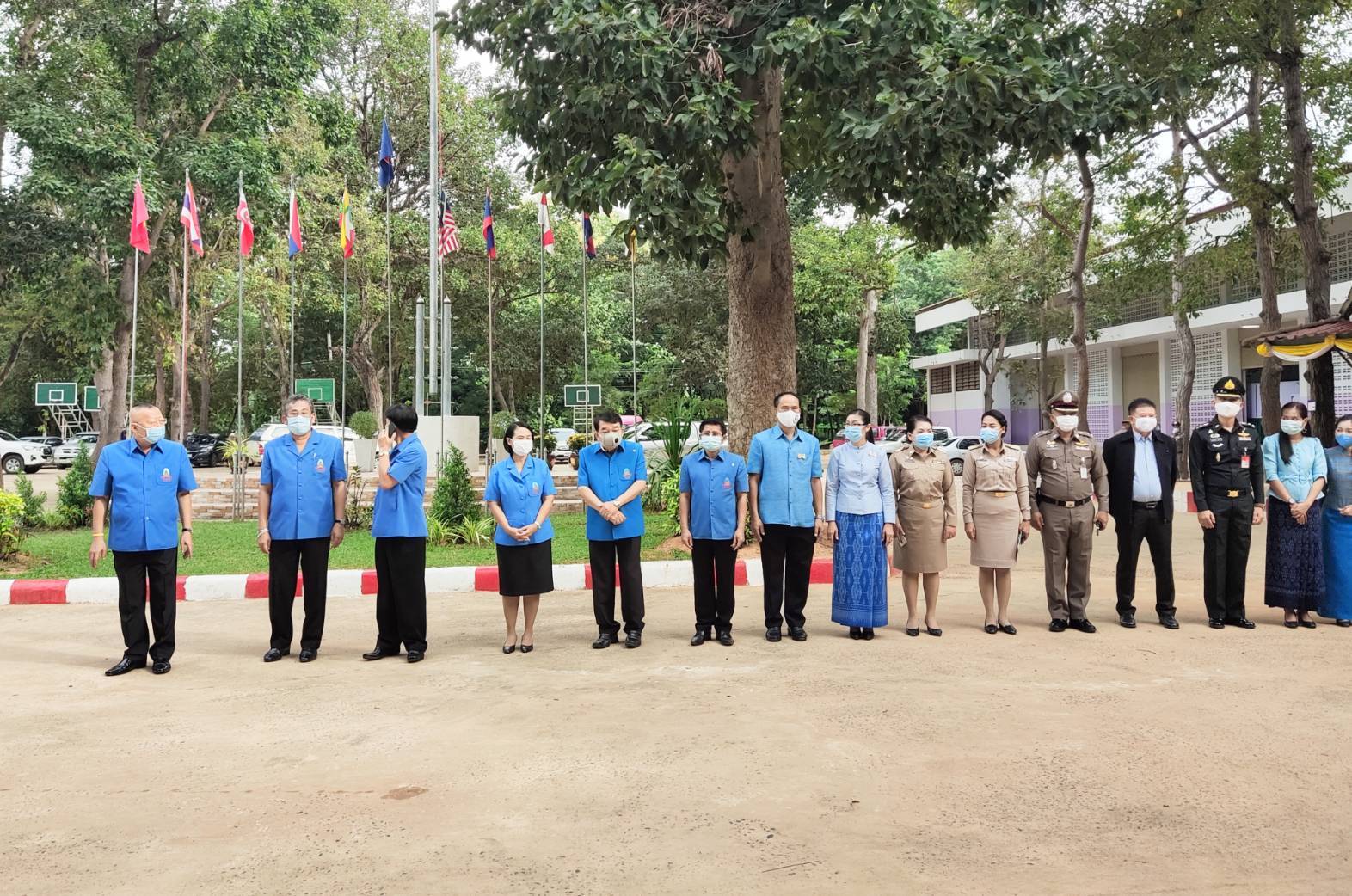 “ องคมนตรี ตรวจเยี่ยมโรงเรียนราชประชานุเคราะห์ 28 จังหวัดยโสธร”