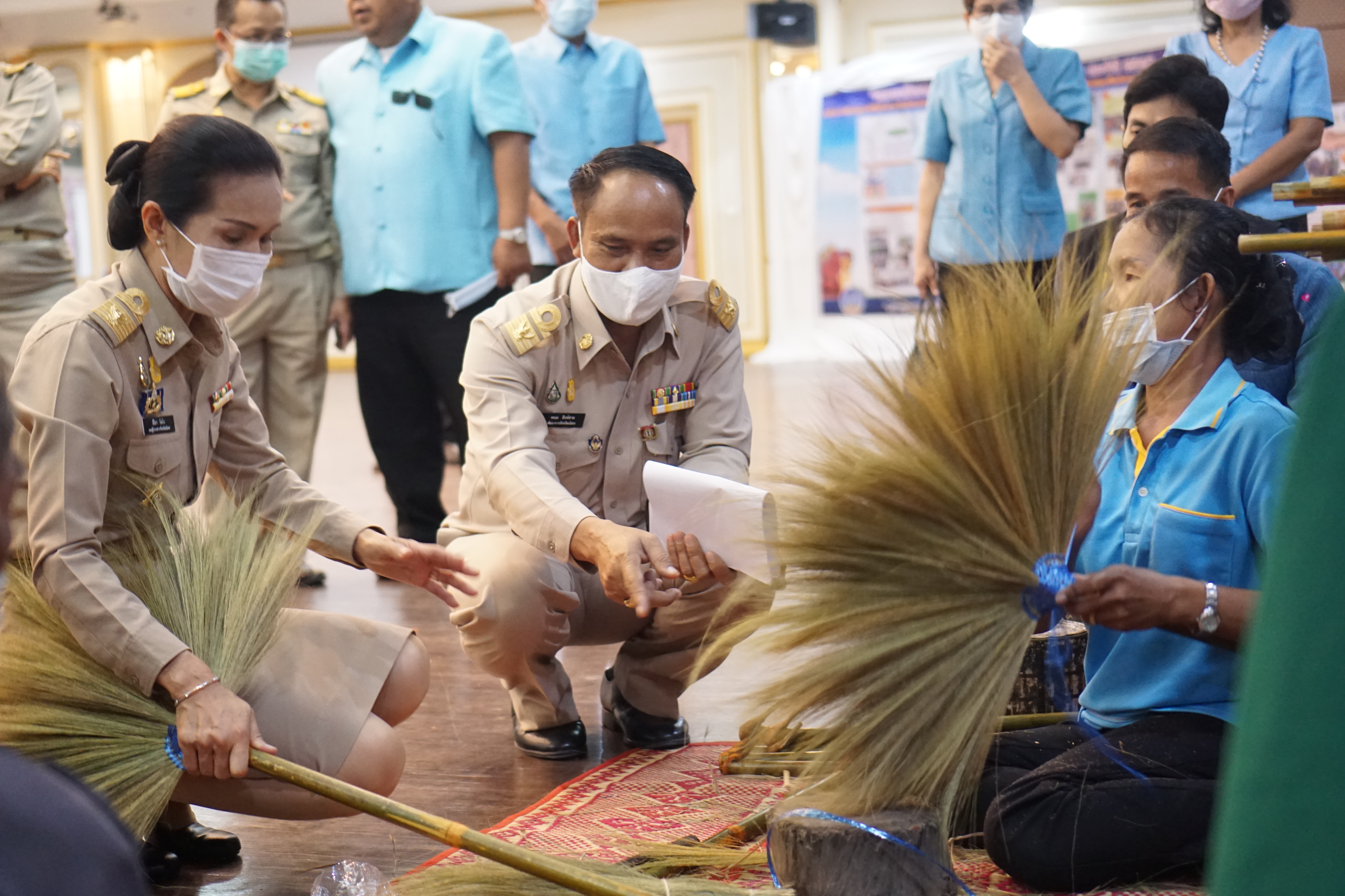 พช.ยโสธร จัดงาน “มหกรรมพัฒนาคุณภาพชีวิตคนยโสธร บนวิถีความพอเพียงประจำปี 2563 ภายใต้โครงการ พัฒนาคุณภาพชีวิตสร้างความเข้มแข็งของครอบครัวและชุมชน ให้ยั่งยืนตามแนวทางหลักปรัชญาเศรษฐกิจพอเพียง”