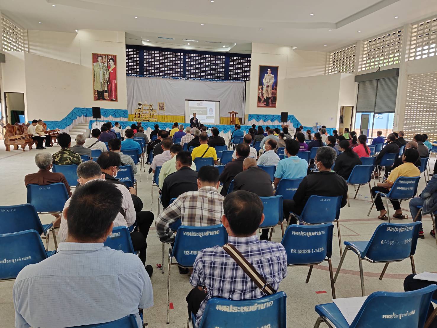 พจ.ยโสธร บรรยายพิเศษพร้อมมอบแนวทางการดำเนินงาน เครือข่ายกองทุนหมู่บ้านและชุมชนเมือง