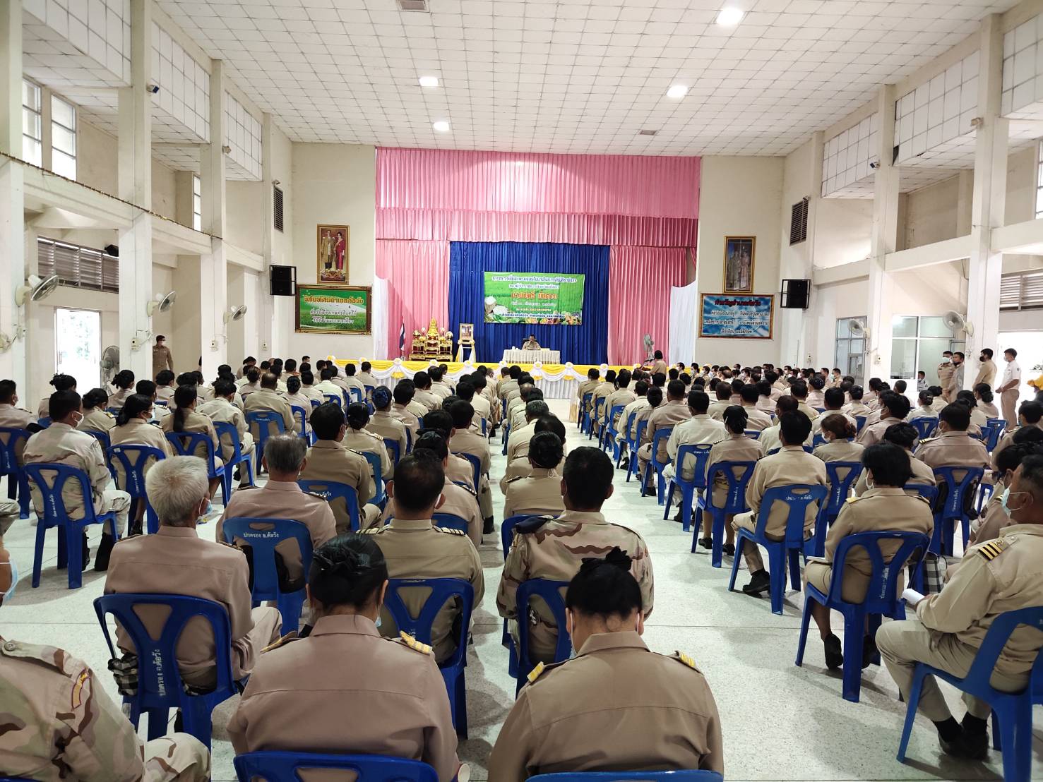 พจ.ยโสธร ร่วมตรวจเยี่ยมพบปะกำนัน ผู้ใหญ่บ้าน ฯลฯ  และผู้บริหารองค์กรปกครองส่วนท้องถิ่นในพื้นที่อำเภอค้อวัง