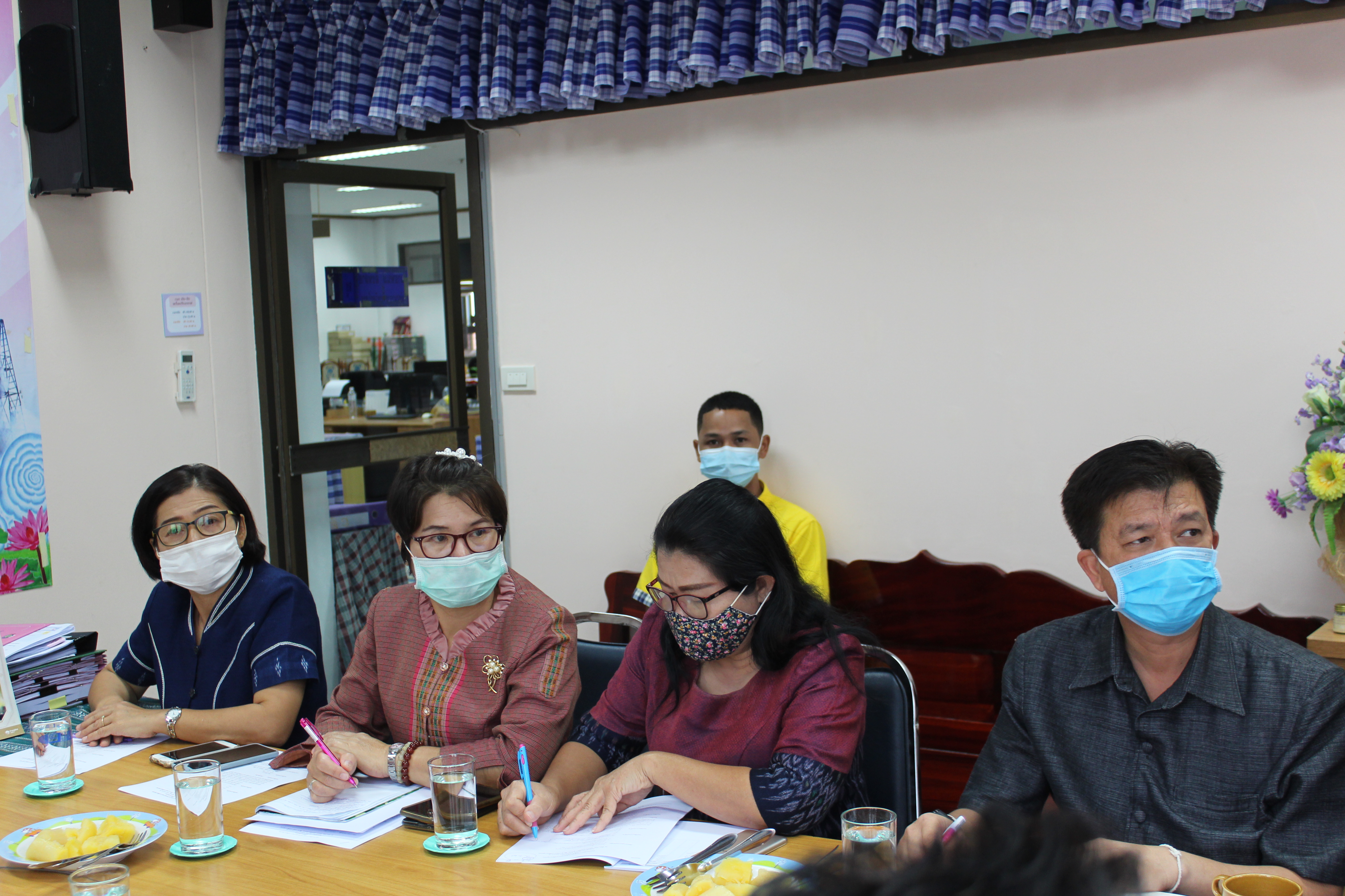 พช.ยโสธร ร่วมติดตามรับชมการประชุมกรมการพัฒนาชุมชน  ครั้งที่ 9/2563 ผ่านระบบวีดิทัศน์ทางไกล (Video Conference)