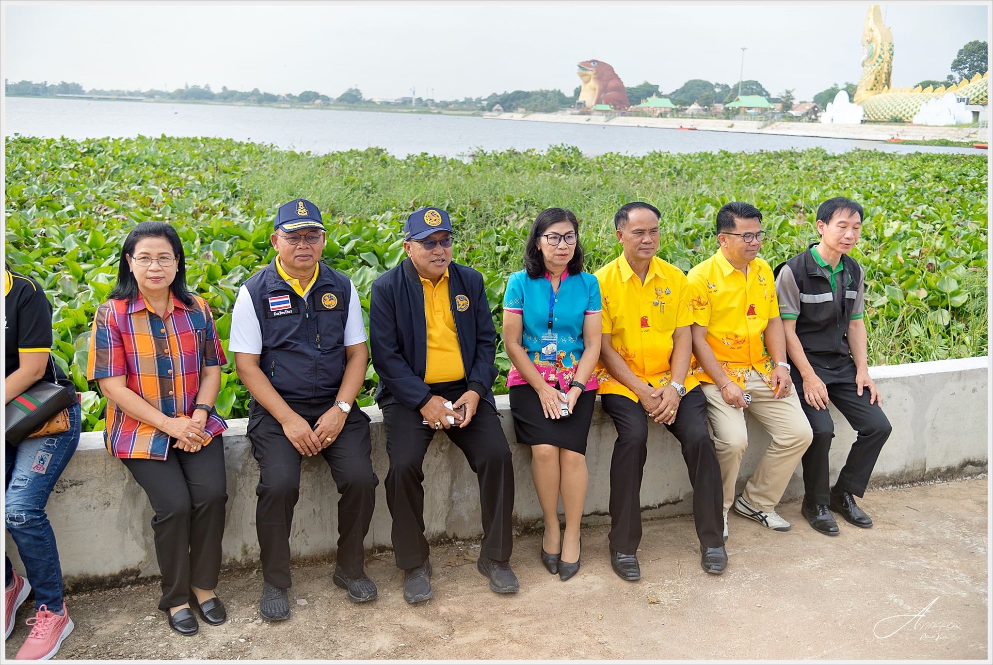 พจ.ยโสธร ร่วมกิจกรรมสิงห์อาสาสู้น้ำท่วมปรับภูมิทัศน์ แหล่งท่องเที่ยว(กิจกรรมเก็บผักตบชวา)