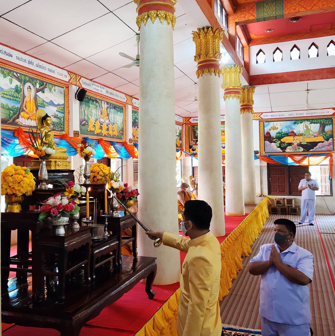 พช.ยโสธร ร่วมพิธีเจริญพระพุทธมนต์ถวายพระพรชัยมงคลแด่ สมเด็จพระนางเจ้าสิริกิต์ พระบรมราชินีนาถ พระบรมราชชนนีพันปีหลวง พระบาทสมเด็จพระวชิรเกล้าเจ้าอยู่หัว และสมเด็จพระนางเจ้าฯ พระบรมราชินี และเพื่อความเป็นสิริมงคลให้กับแผ่นดินและปวงชนชาวไทยทุกหมู่เหล่าในโอกาสวันชาติ และวันพ่อแห่งชาติ 5 ธันวาคม 2563