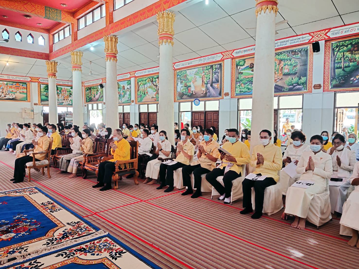 พช.ยโสธร ร่วมพิธีเจริญพระพุทธมนต์ถวายพระพรชัยมงคลแด่ สมเด็จพระนางเจ้าสิริกิต์ พระบรมราชินีนาถ พระบรมราชชนนีพันปีหลวง พระบาทสมเด็จพระวชิรเกล้าเจ้าอยู่หัว และสมเด็จพระนางเจ้าฯ พระบรมราชินี และเพื่อความเป็นสิริมงคลให้กับแผ่นดินและปวงชนชาวไทยทุกหมู่เหล่าในโอกาสวันชาติ และวันพ่อแห่งชาติ 5 ธันวาคม 2563