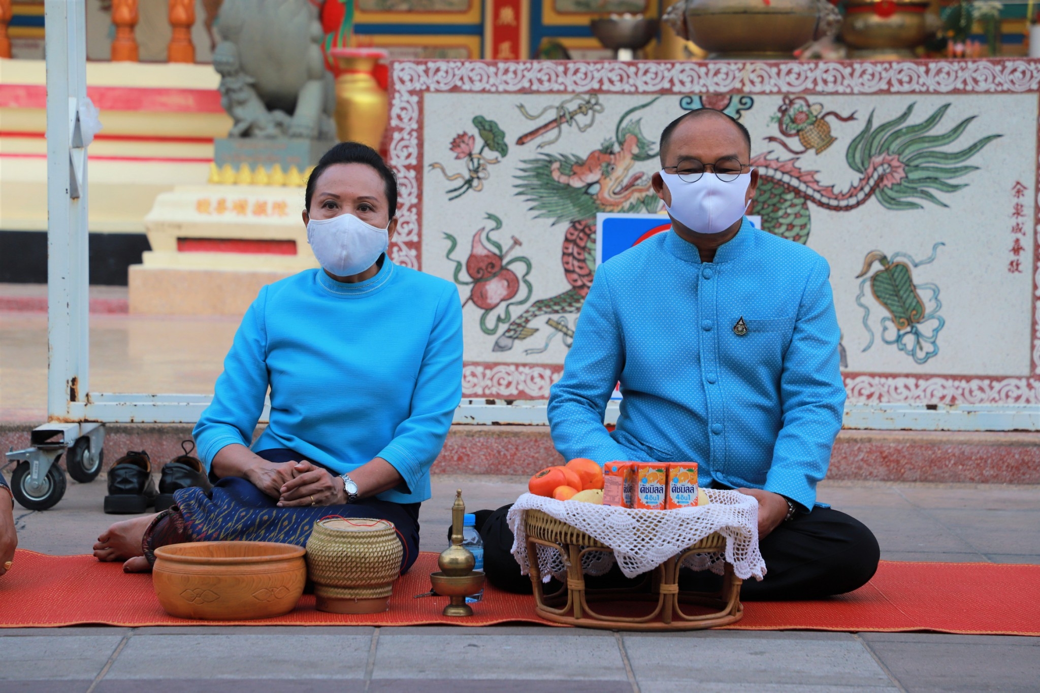พช.ยโสธร ร่วมกิจกรรมทำบุญตักบาตรย้อนยุค  “วิถีถิ่น วิถีไทย”งานถนนคนเดินยโสธร (บ้านสิงห์ท่า)