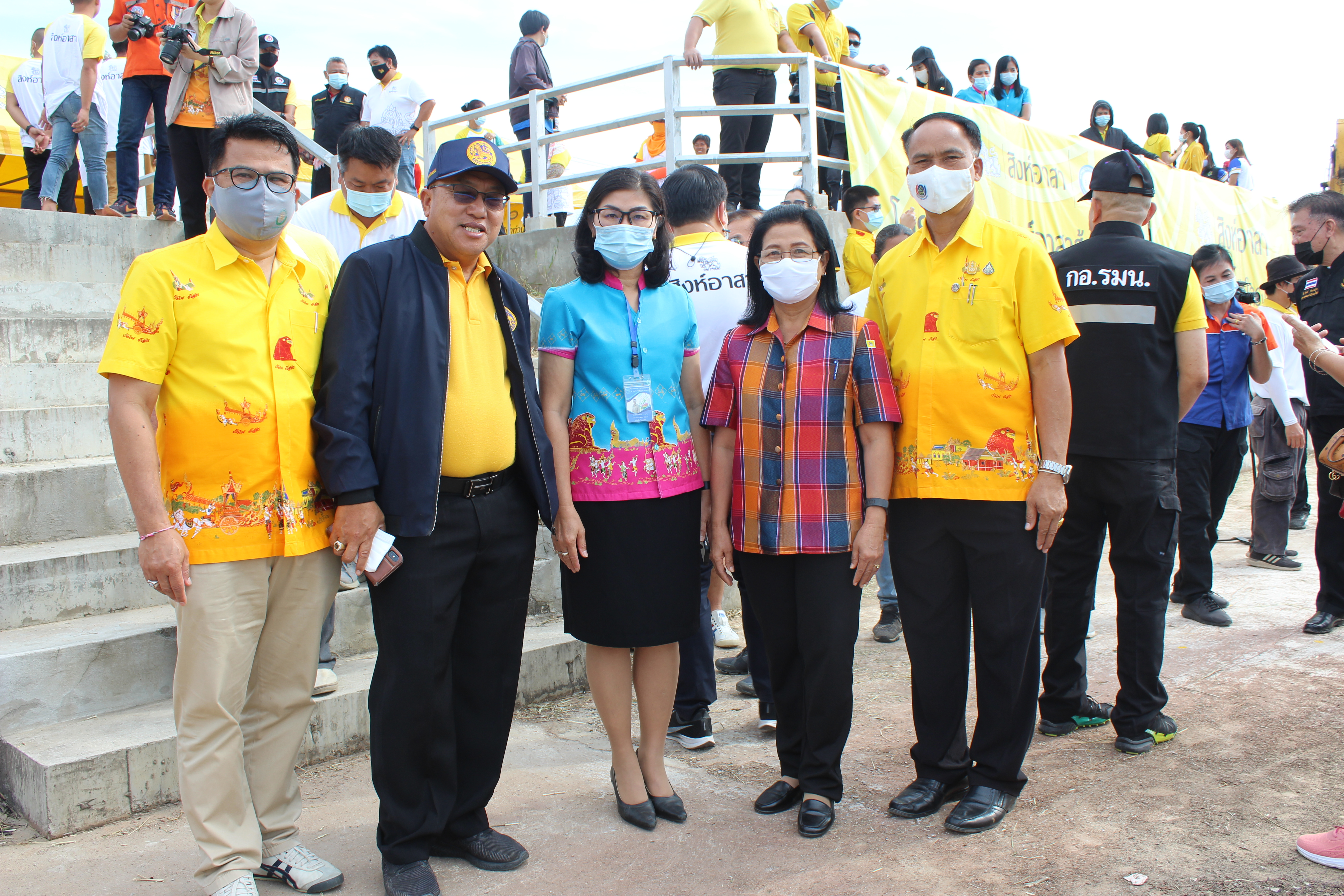 พจ.ยโสธร ร่วมกิจกรรมสิงห์อาสาสู้น้ำท่วมปรับภูมิทัศน์ แหล่งท่องเที่ยว(กิจกรรมเก็บผักตบชวา)