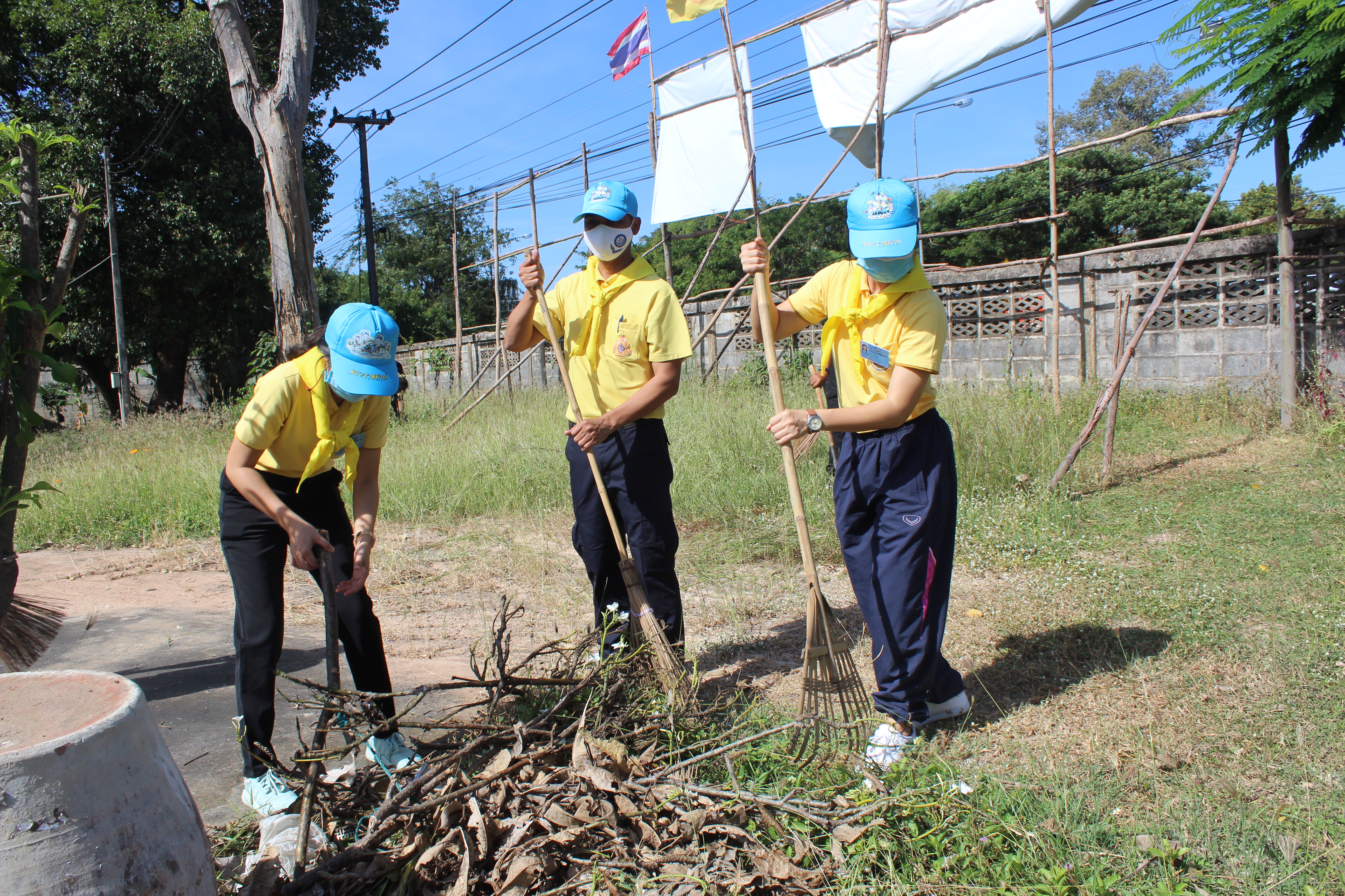พช.ยโสธร  เข้าร่วมกิจกรรมจิตอาสาพัฒนา เนื่องในวันพระบาทสมเด็จ พระมงกุฎเกล้าเจ้าอยู่หัว