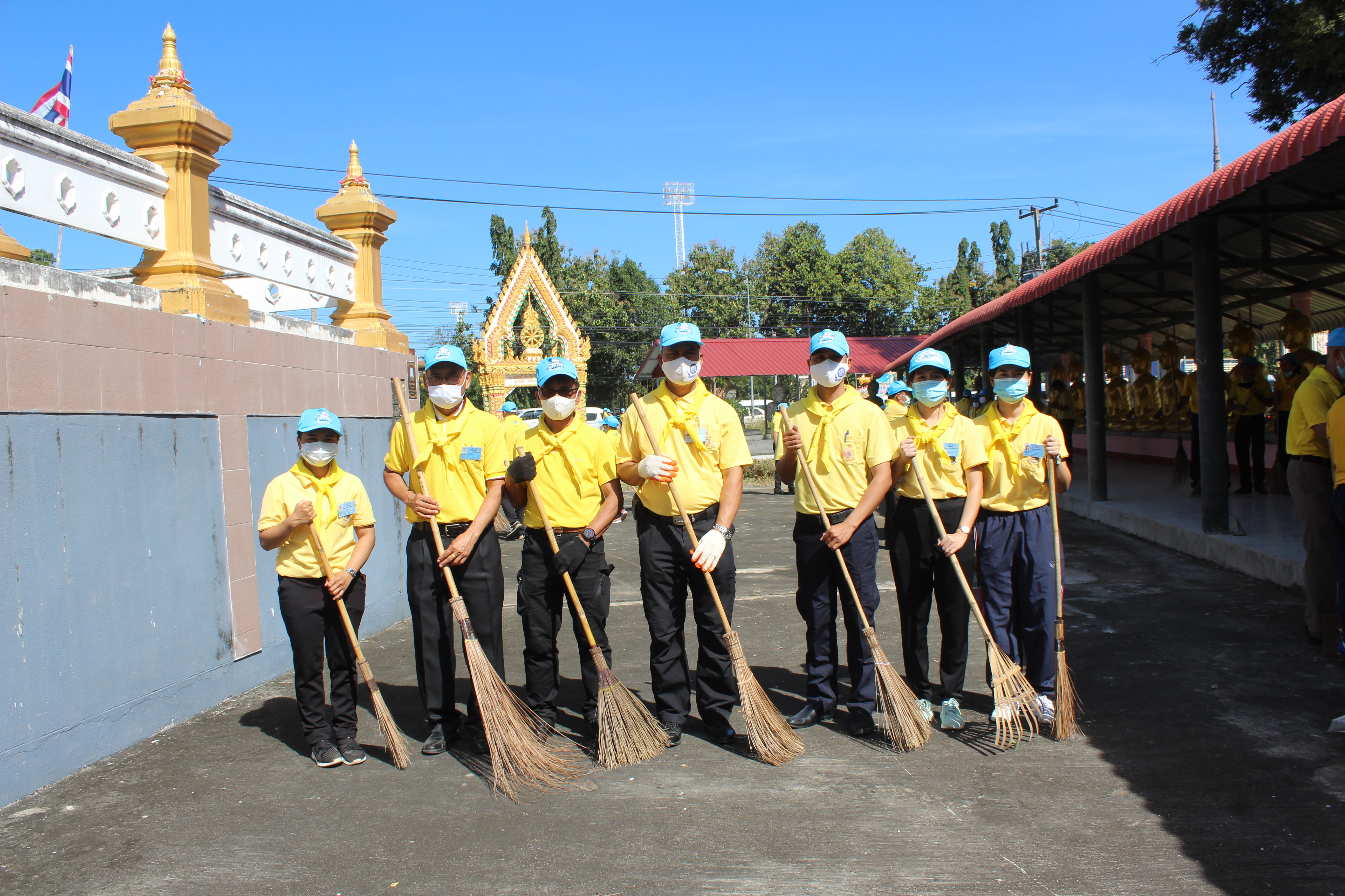พช.ยโสธร  เข้าร่วมกิจกรรมจิตอาสาพัฒนา เนื่องในวันพระบาทสมเด็จ พระมงกุฎเกล้าเจ้าอยู่หัว