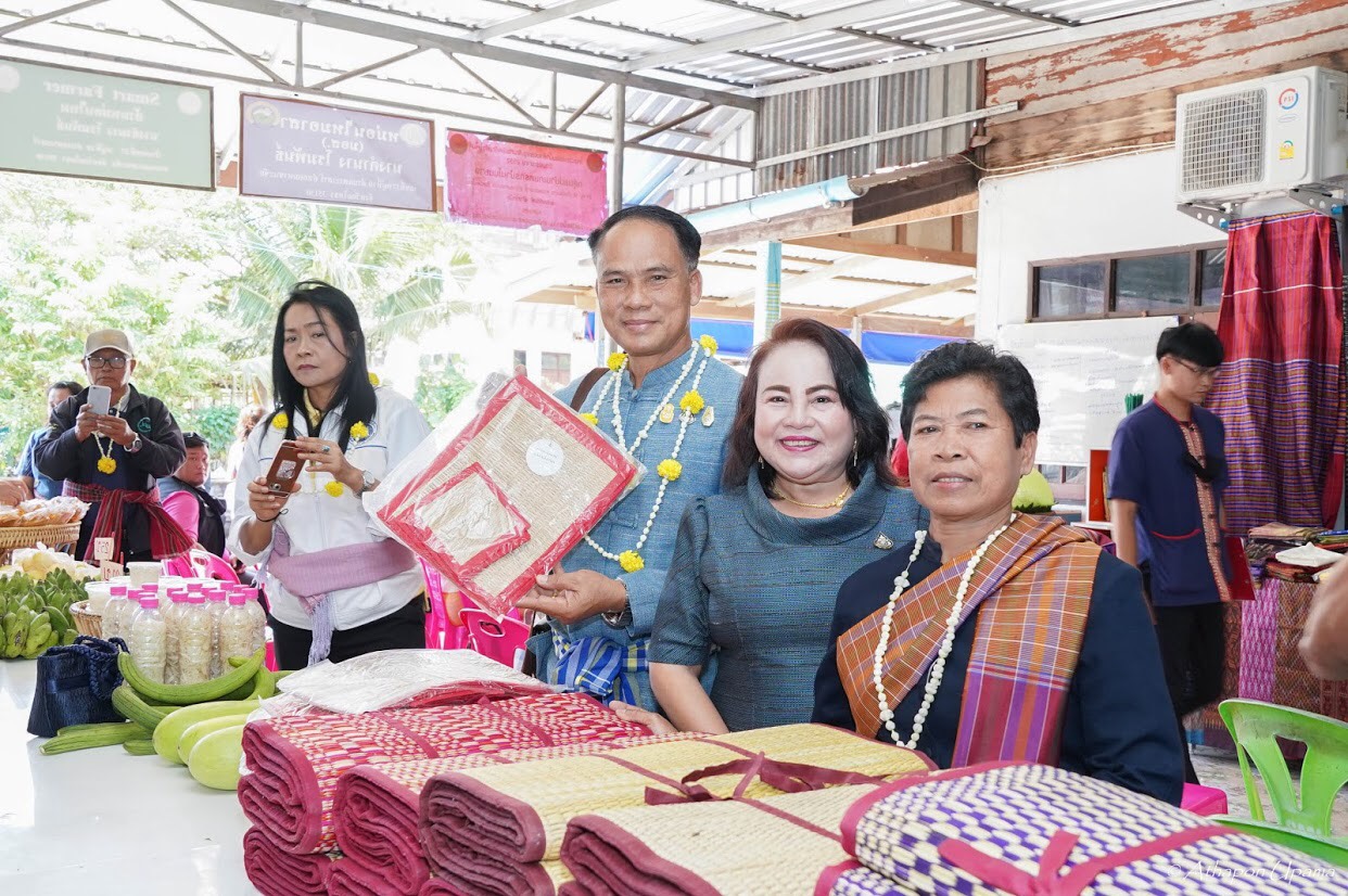 พจ.ยโสธร ร่วมประชุมและลงพื้นที่ตรวจประเมินโฮมสเตย์ไทย  ประจำปีงบประมาณ 2563