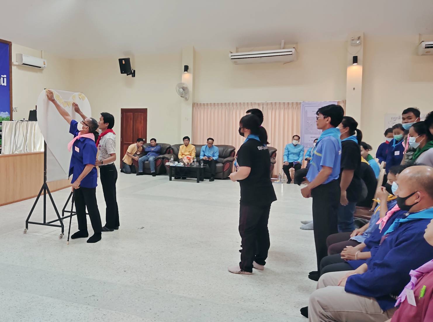 พจ.ยโสธร ร่วมพิธีมอบวุฒิบัตรผู้ผ่านการอบรมตามโครงการพัฒนาพื้นที่ต้นแบบการพัฒนาคุณภาพชีวิตตามหลักทฤษฎีใหม่ประยุกต์สู่ “โคก หนอง นาโมเดล”