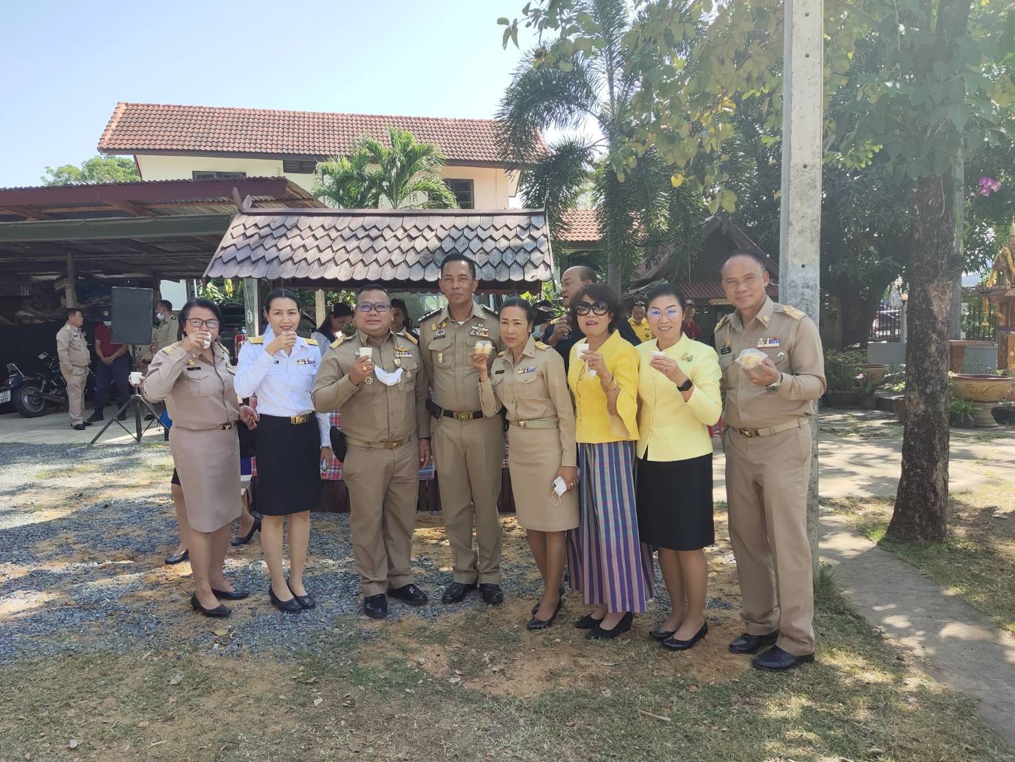 พจ.ยโสธร ร่วมกิจกรรมโครงการธารน้ำใจท้องถิ่นไทย เลี้ยงอาหารกลางวันแก่ผู้ต้องขังเฉลิมพระเกียรติ