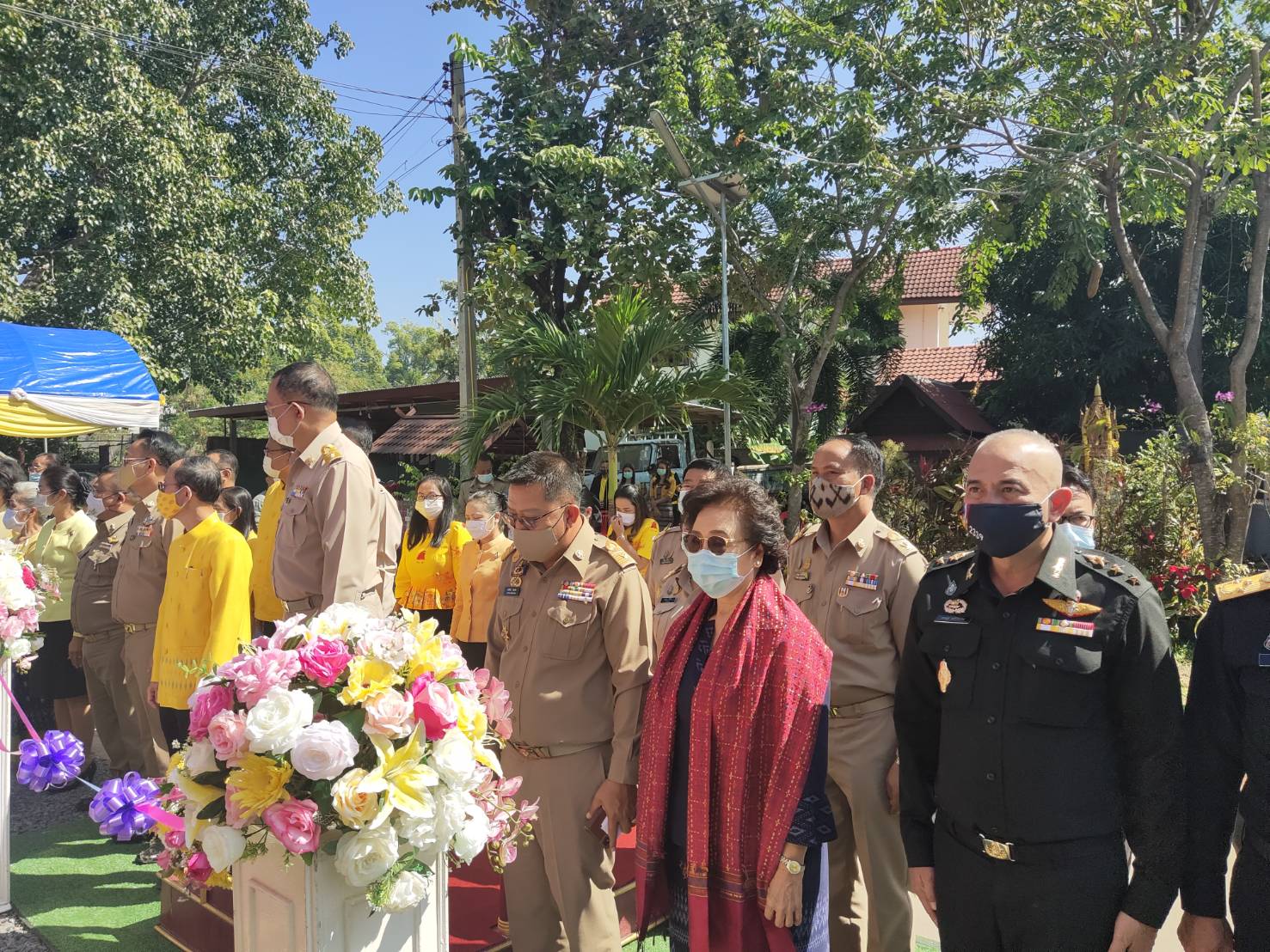 พจ.ยโสธร ร่วมกิจกรรมโครงการธารน้ำใจท้องถิ่นไทย เลี้ยงอาหารกลางวันแก่ผู้ต้องขังเฉลิมพระเกียรติ