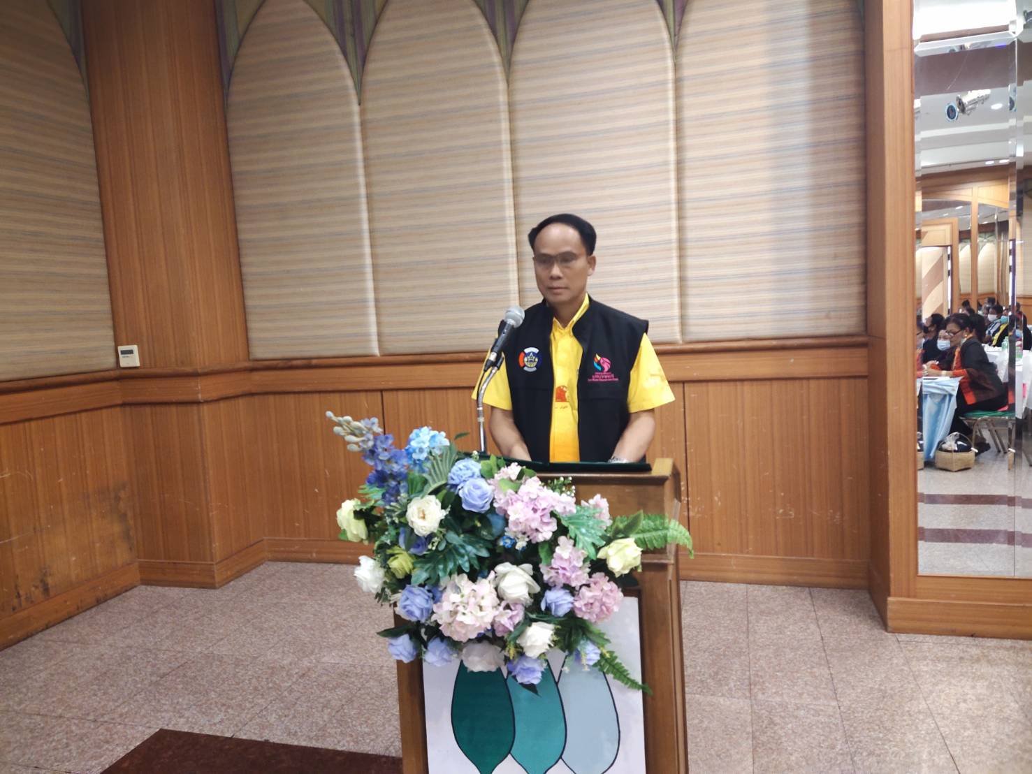 พช.ยโสธร เปิดโครงการพัฒนาทักษะอาชีพแก่สมาชิกกองทุนพัฒนาบทบาทสตรี และบรรยายการดำเนินงานกองทุนพัฒนาบทบาทสตรี