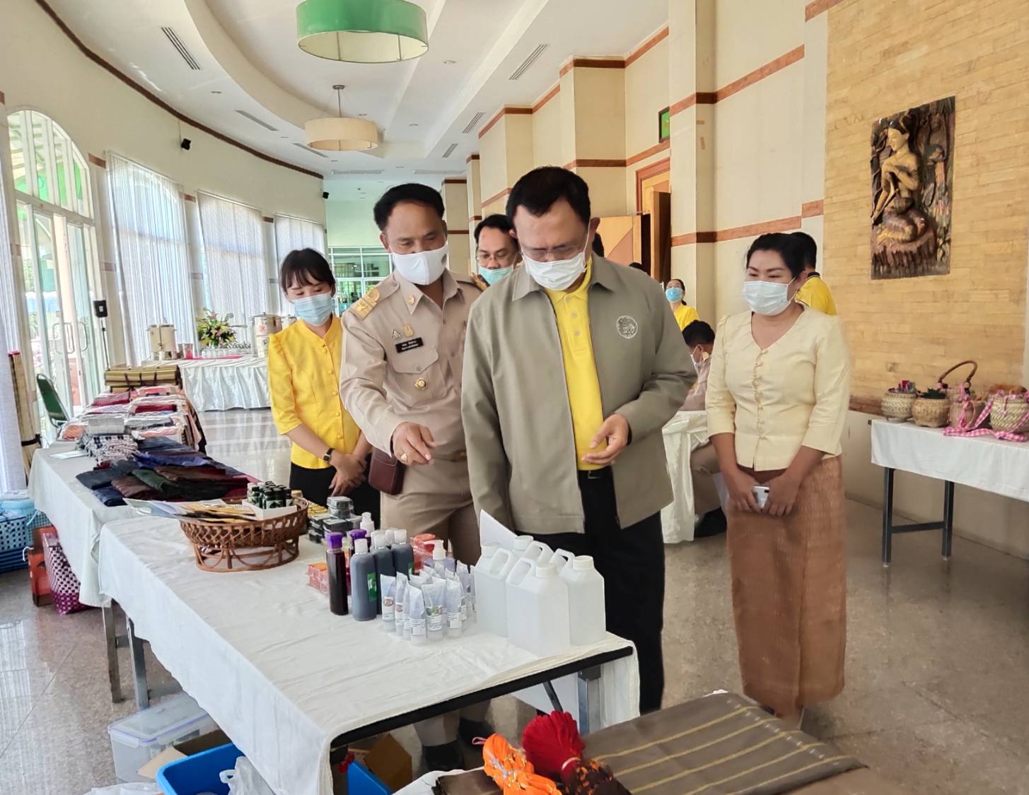 พช.ยโสธร จัดโครงการพัฒนาด้านการท่องงเที่ยวและบริการ กิจกรรมหลัก ยกระดับมาตรฐานสินค้าและบริการด้านการท่องเที่ยว และการค้าสู่สากล กิจกรรมย่อยพัฒนาผู้ประกอบการ OTOP ภายใต้แผนปฏิบัติราชการจังหวัด ประจำปีงบประมาณ พ.ศ. 2564