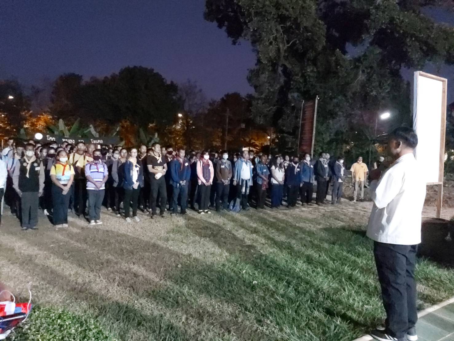 พจ.ยโสธร พบปะและตรวจเยี่ยมให้กำลังใจครัวเรือนเป้าหมายต้นแบบ  และพนักงานจ้างเหมาบริการตาม โครงการพัฒนาพื้นที่ต้นแบบการพัฒนาคุณภาพชีวิต ตามหลักทฤษฎีใหม่ประยุกต์สู่ “โคกหนอง นาโมเดล”