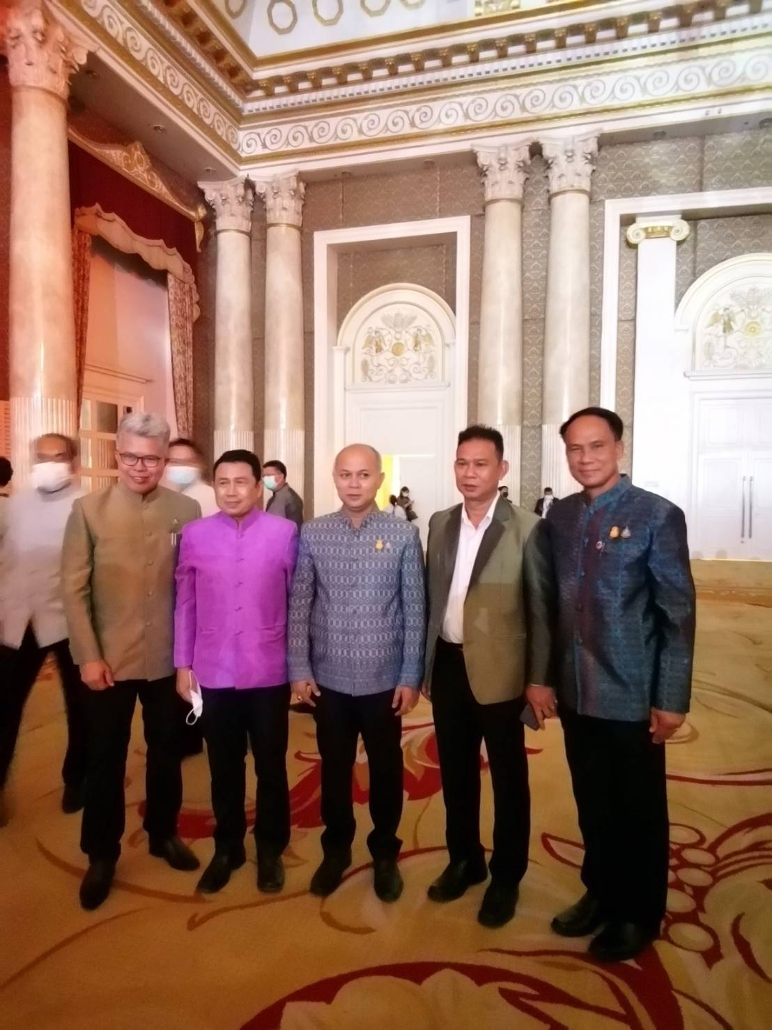 พช.ยโสธร ร่วมพิธีเปิดงานกาล่าไนท์  สืบสานภูมิปัญญา OTOP ผ้าไทย