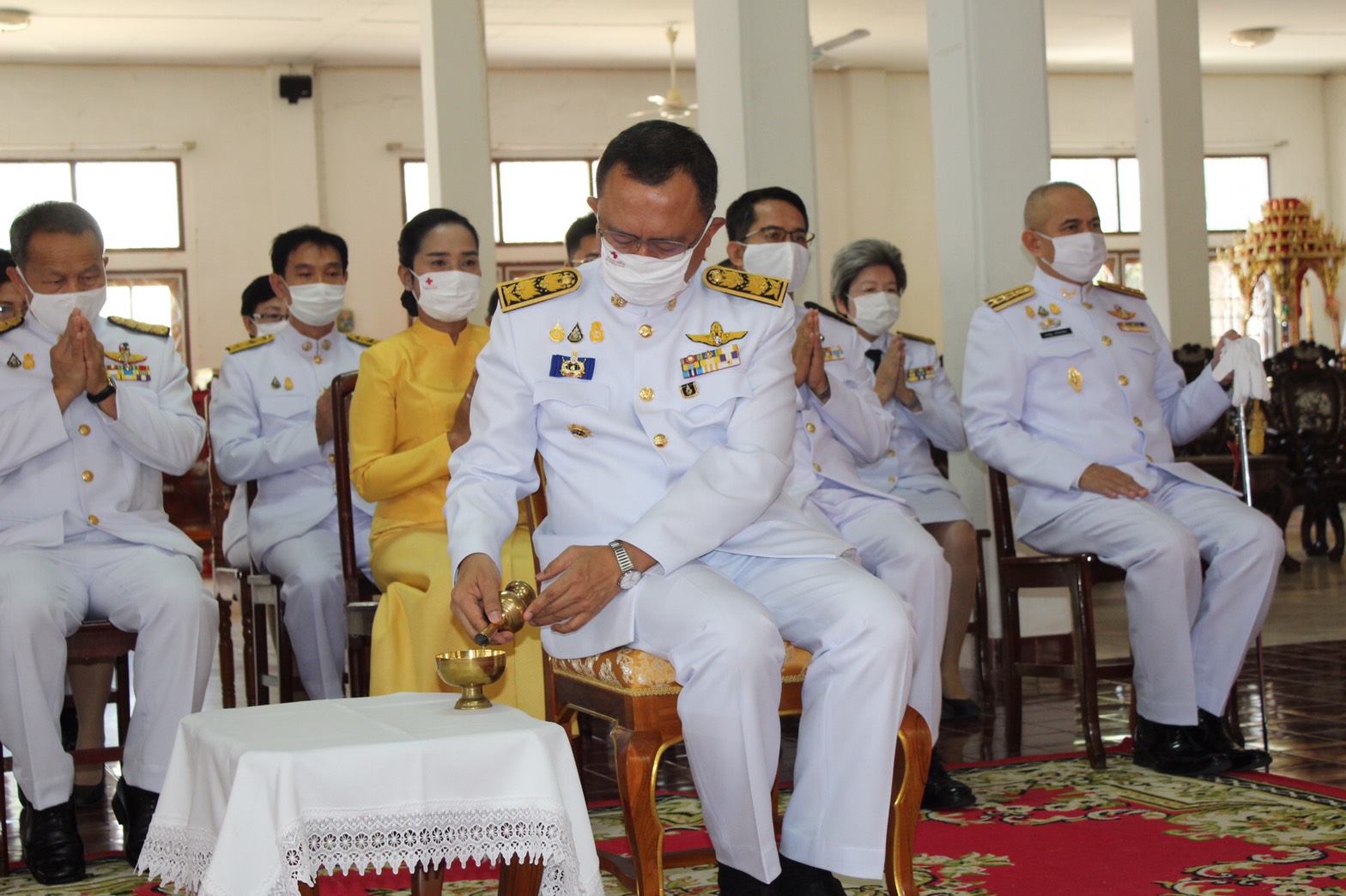 พช.ยโสธร ร่วมพิธีสวดพระพุทธมนต์ เพื่อถวายพระราชกุศลพระบาทสมเด็จพระบรมชน กาธิเบศร มหาภูมิพลอดุลยเดชมหาราชบรมนาถบพิตร เนื่องในวันคล้ายวันพระบรมราชสมภพ 5 ธันวาคม 2563