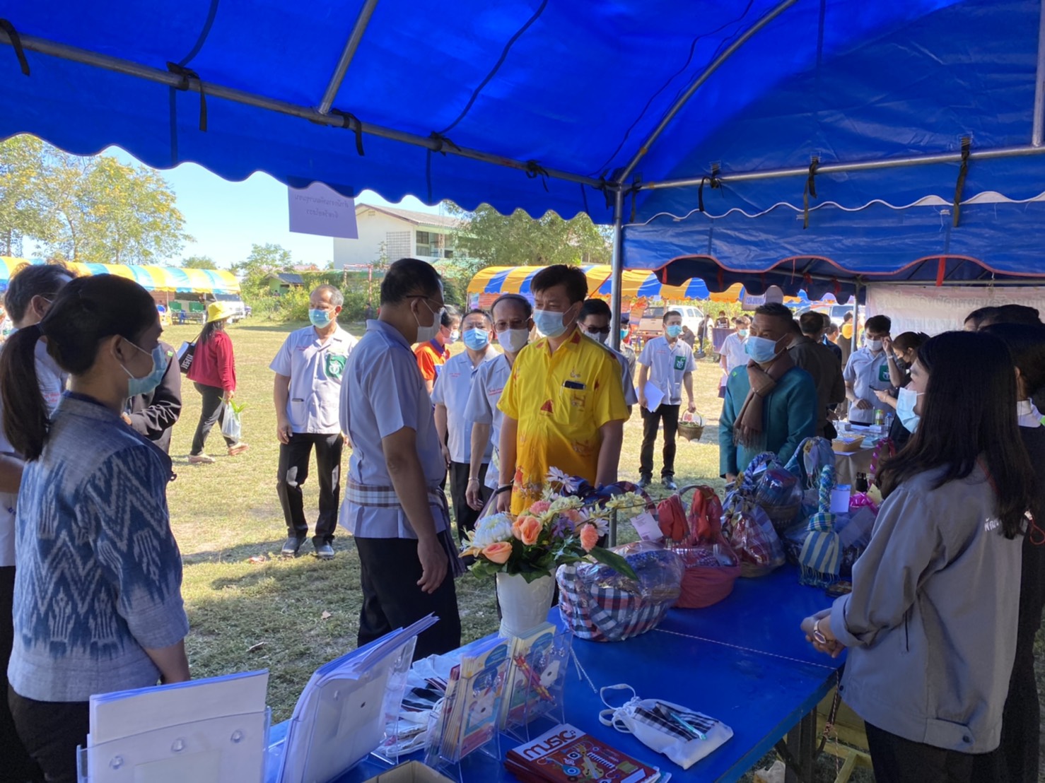 พช.ยโสธร ร่วมกิจกรรมหน่วยแพทย์อาสาสมเด็จพระศรีนครินทราบรมราชชนนี (พอ.สว.) และโครงการจังหวัดเคลื่อนที่ “เพิ่มรอยยิ้ม เติมความสุข ให้คนยโสธร”