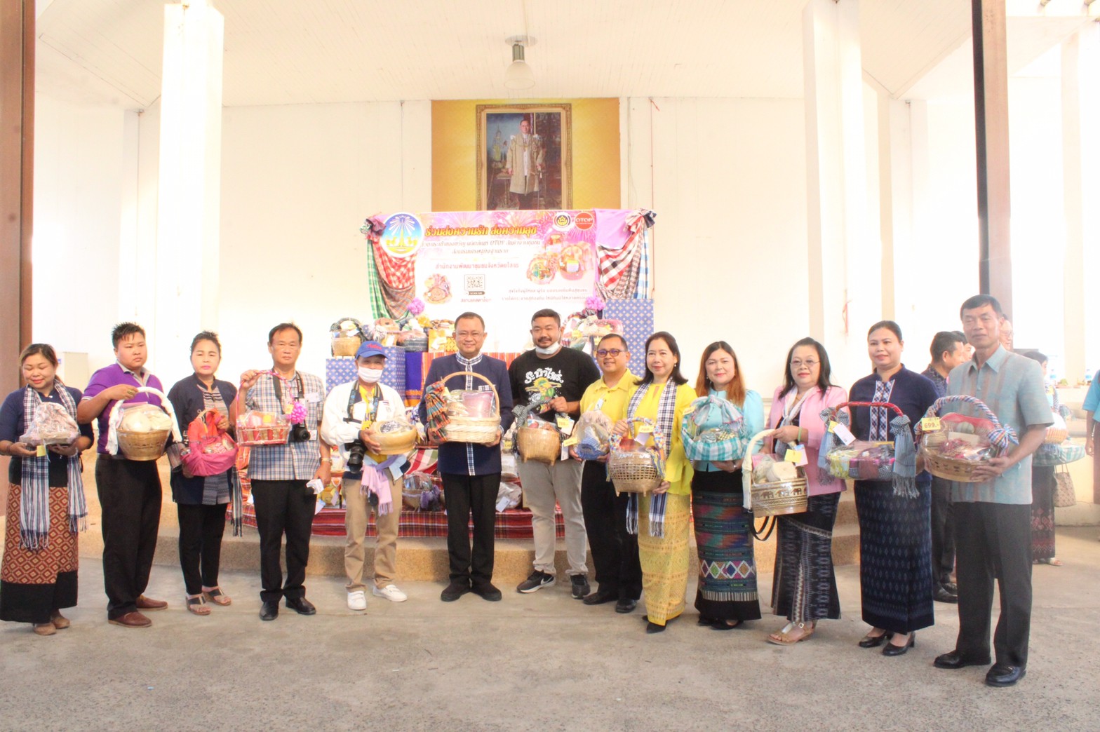 พช.ยโสธร จัดงานแถลงข่าว “รณรงค์ใช้ผลิตภัณฑ์ OTOP  ในรูปแบบกระเช้าของขวัญ ของฝาก ในช่วงเทศกาลสำคัญต่างๆ”