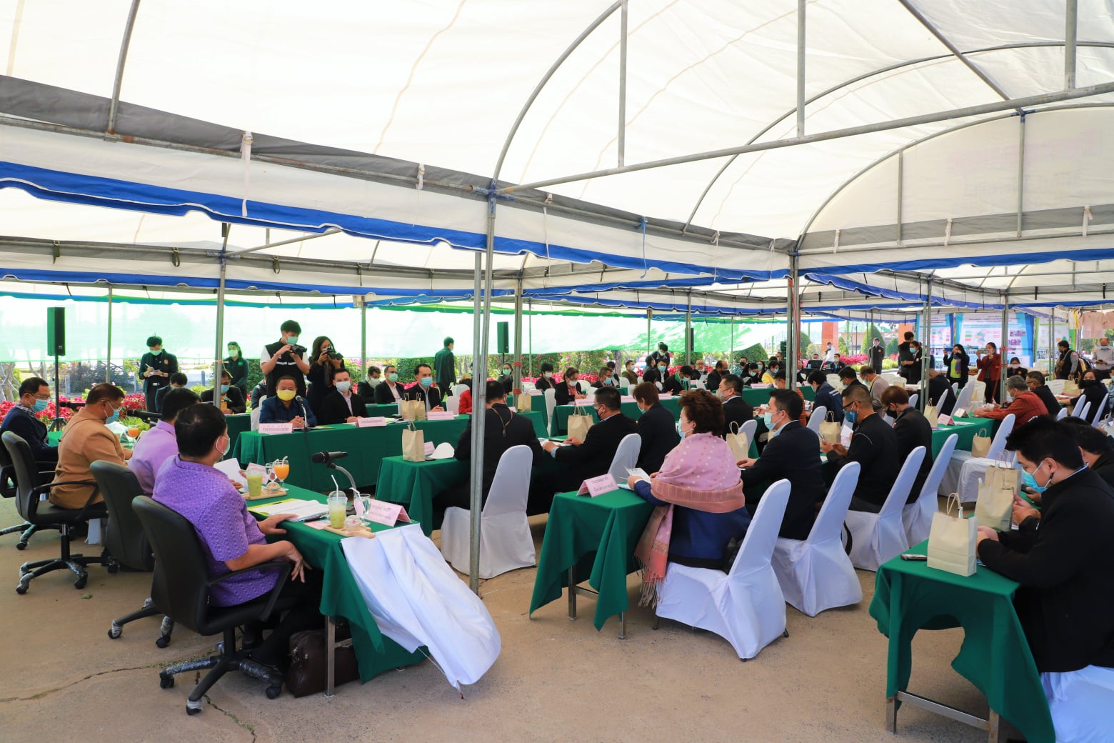 พช.ยโสธร ร่วมต้อนรับคณะผู้เข้าร่วมประชุมคณะกรรมการร่วมภาครัฐและเอกชนเพื่อแก้ไขปัญหาทางเศรษฐกิจของกลุ่มจังหวัด (กรอ.กลุ่มจังหวัด) สัญจร ที่วิมานพญาแถน