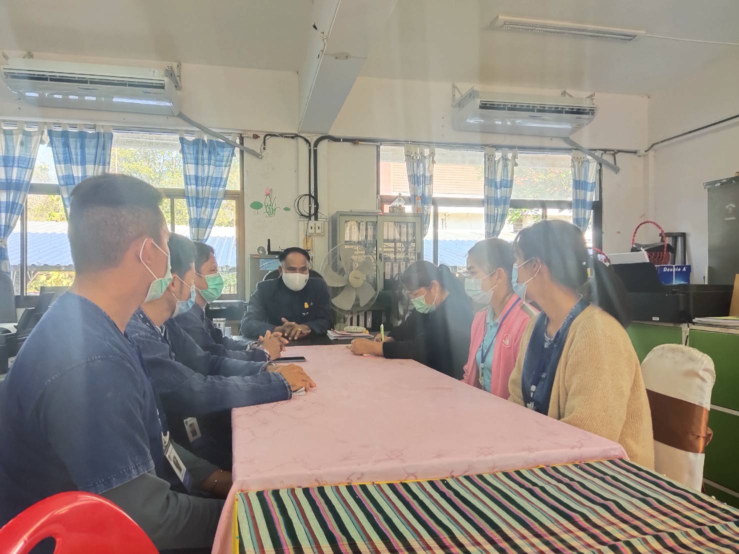 พจ.ยโสธร ลงพื้นที่อำเภอไทยเจริญเพื่อติดตามการดำเนินงานและร่วมพบปะ ให้คำแนะนำ ในการขับเคลื่อนโครงการ “โคก หนอง นา โมเดล”