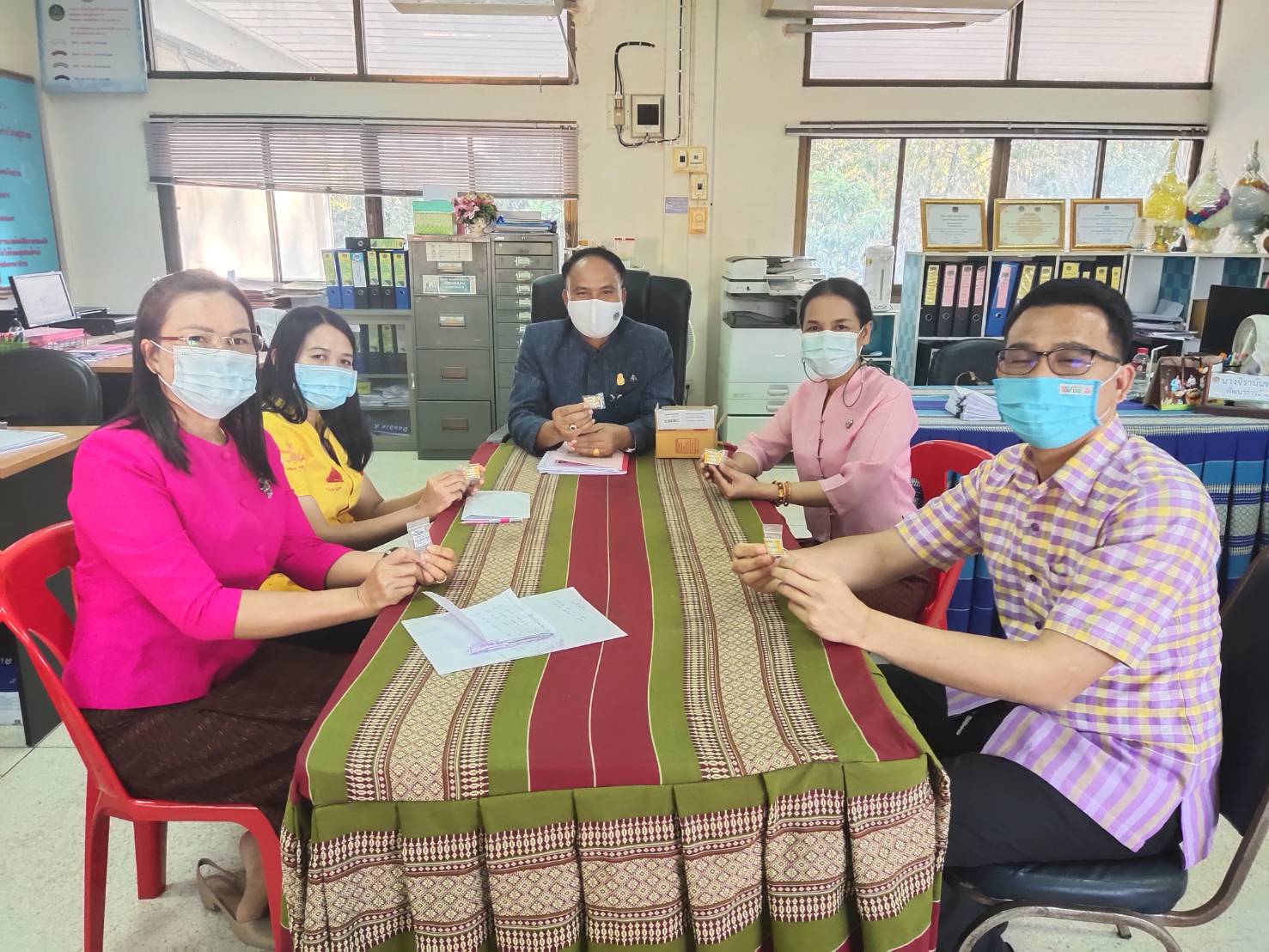 พจ.ยโสธร ลงพื้นที่อำเภอป่าติ้ว เพื่อติดตามการดำเนินงานและร่วมพบปะ ให้คำแนะนำ ในการขับเคลื่อนโครงการ “โคก หนอง นา โมเดล”