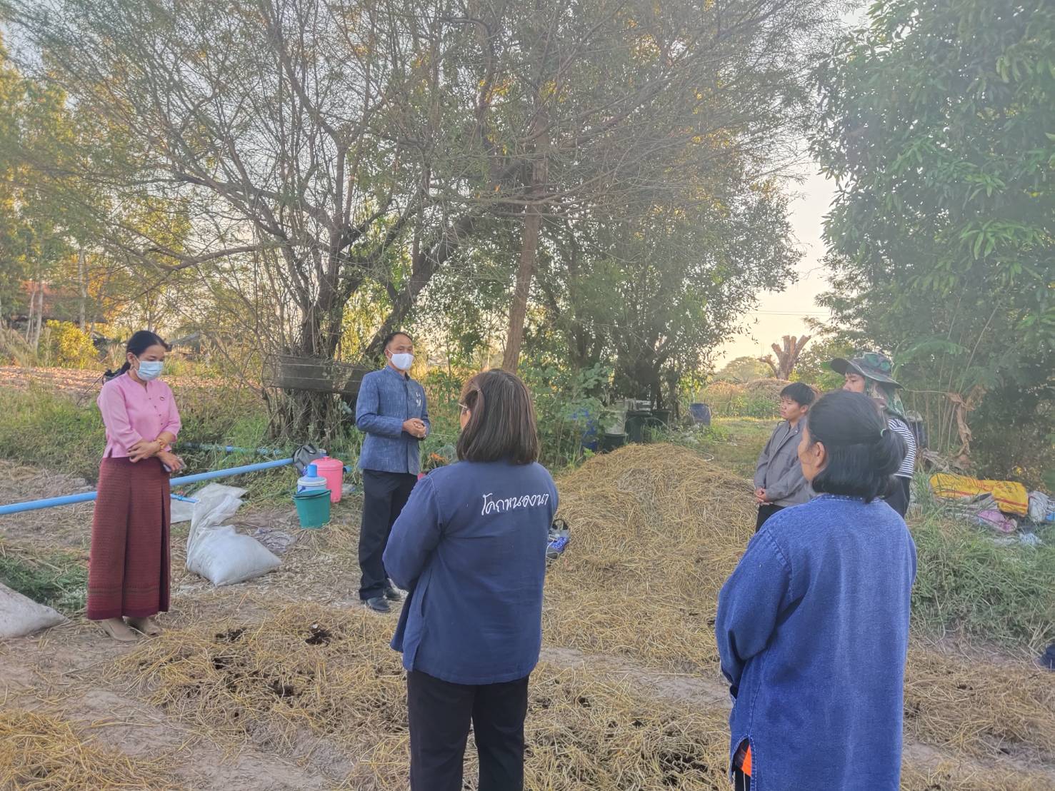 พจ.ยโสธร ลงพื้นที่อำเภอป่าติ้ว เพื่อติดตามการดำเนินงานและร่วมพบปะ ให้คำแนะนำ ในการขับเคลื่อนโครงการ “โคก หนอง นา โมเดล”