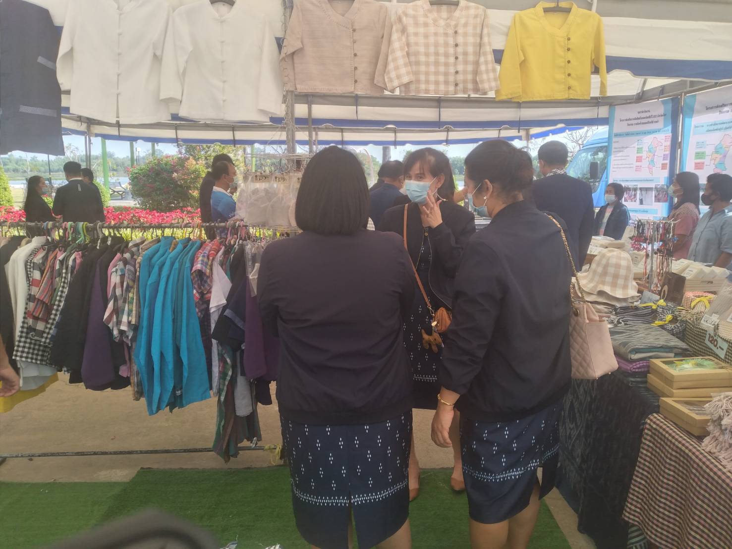 พช.ยโสธร ร่วมต้อนรับคณะผู้เข้าร่วมประชุมคณะกรรมการร่วมภาครัฐและเอกชนเพื่อแก้ไขปัญหาทางเศรษฐกิจของกลุ่มจังหวัด (กรอ.กลุ่มจังหวัด) สัญจร ที่วิมานพญาแถน