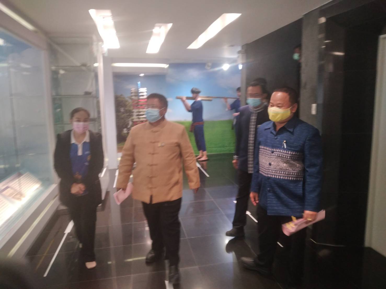 พช.ยโสธร ร่วมต้อนรับคณะผู้เข้าร่วมประชุมคณะกรรมการร่วมภาครัฐและเอกชนเพื่อแก้ไขปัญหาทางเศรษฐกิจของกลุ่มจังหวัด (กรอ.กลุ่มจังหวัด) สัญจร ที่วิมานพญาแถน