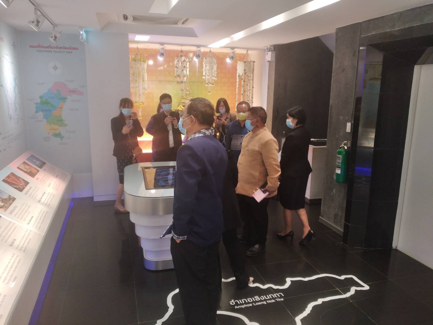 พช.ยโสธร ร่วมต้อนรับคณะผู้เข้าร่วมประชุมคณะกรรมการร่วมภาครัฐและเอกชนเพื่อแก้ไขปัญหาทางเศรษฐกิจของกลุ่มจังหวัด (กรอ.กลุ่มจังหวัด) สัญจร ที่วิมานพญาแถน