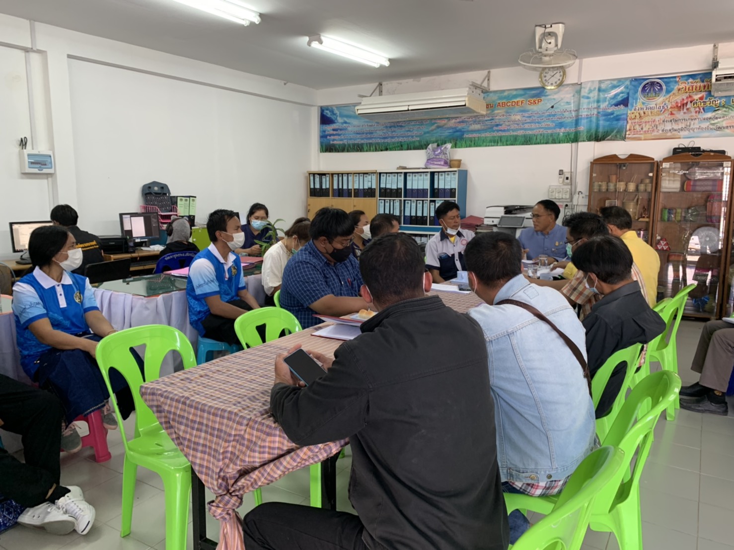 พจ.ยโสธร ร่วมประชุมกับคณะทำงานด้านช่าง  และนักพัฒนาพื้นที่ต้นแบบ (นพต.)